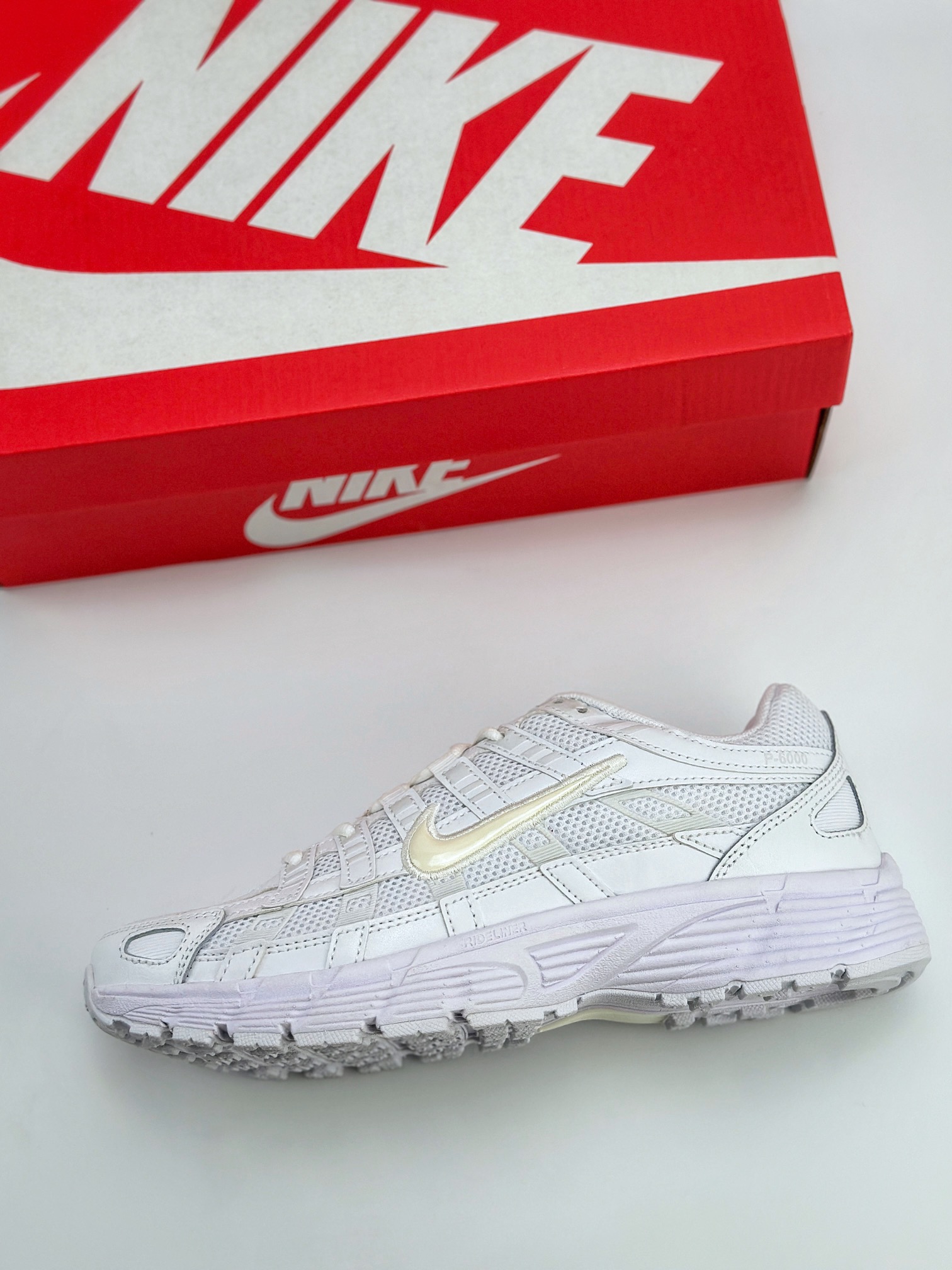 Nike P-6000 Initiator Running 耐克INS 白浅黄 复古休闲运动老爹鞋 CD6404-100