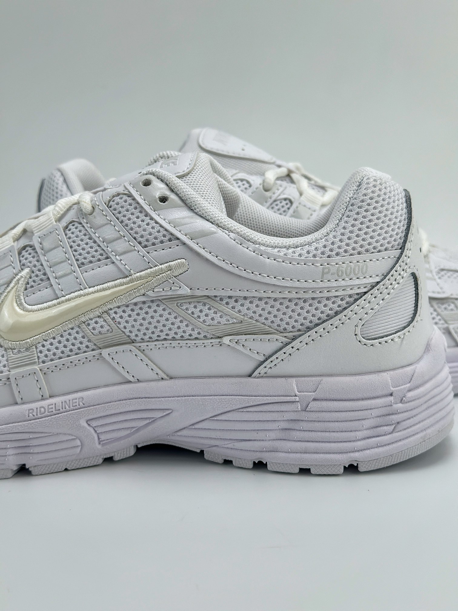 Nike P-6000 Initiator Running 耐克INS 白浅黄 复古休闲运动老爹鞋 CD6404-100