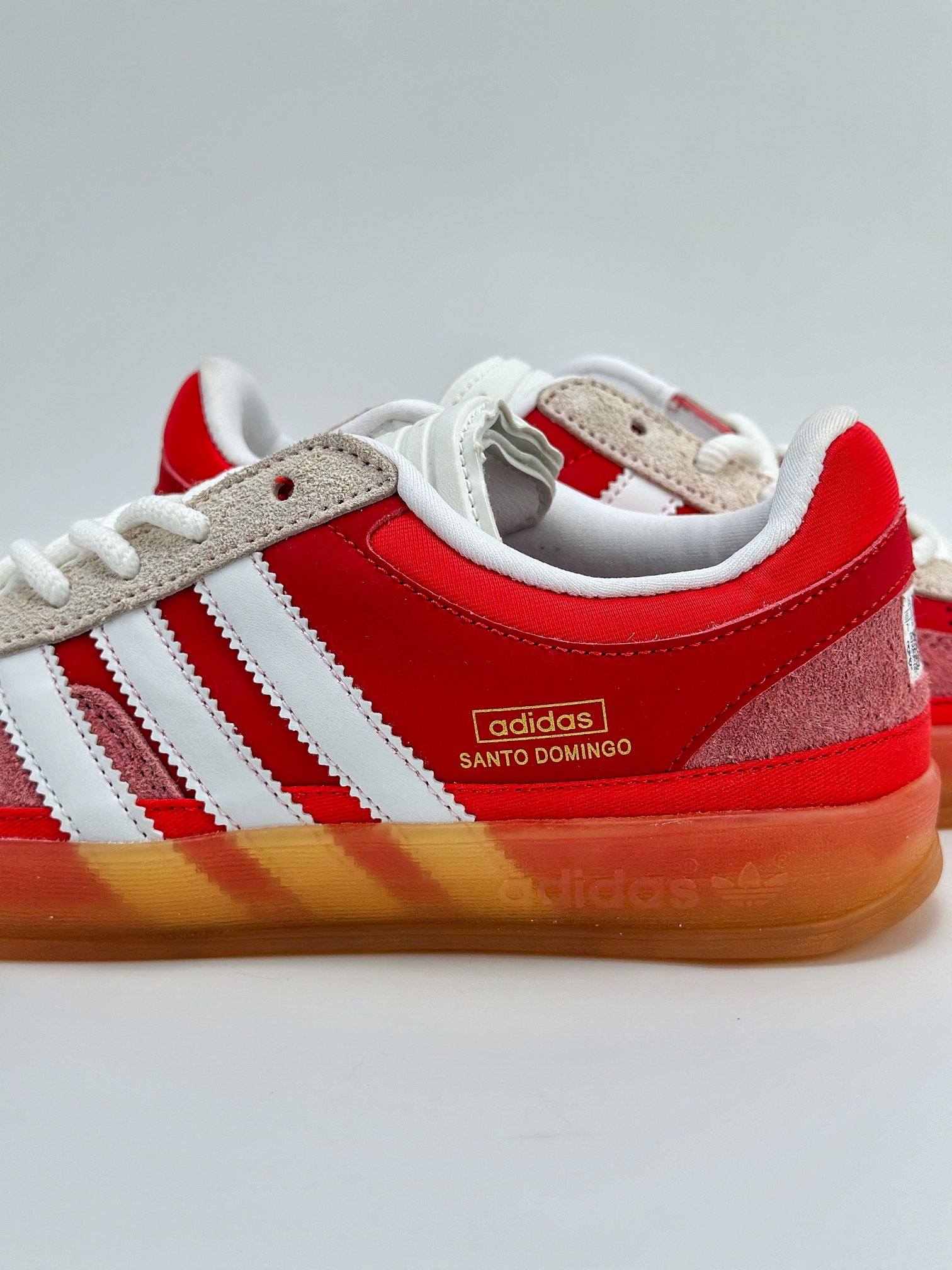 adidas Originals Gazelle INdoor x Bad Bunny 坏痞兔红白 三叶草休闲防滑耐磨低帮板鞋 IF9734