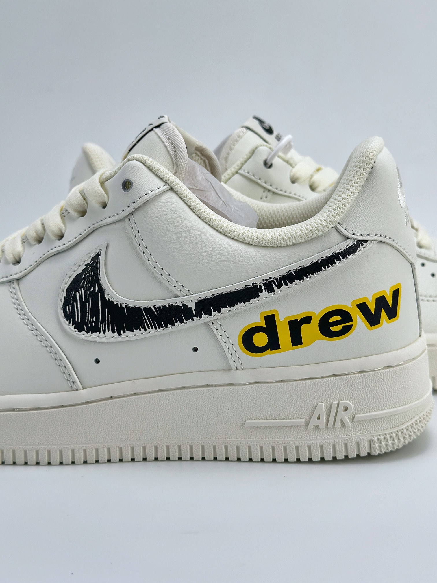 Nike Air Force 1 Low 07 奶白涂鸦 CW2288-663