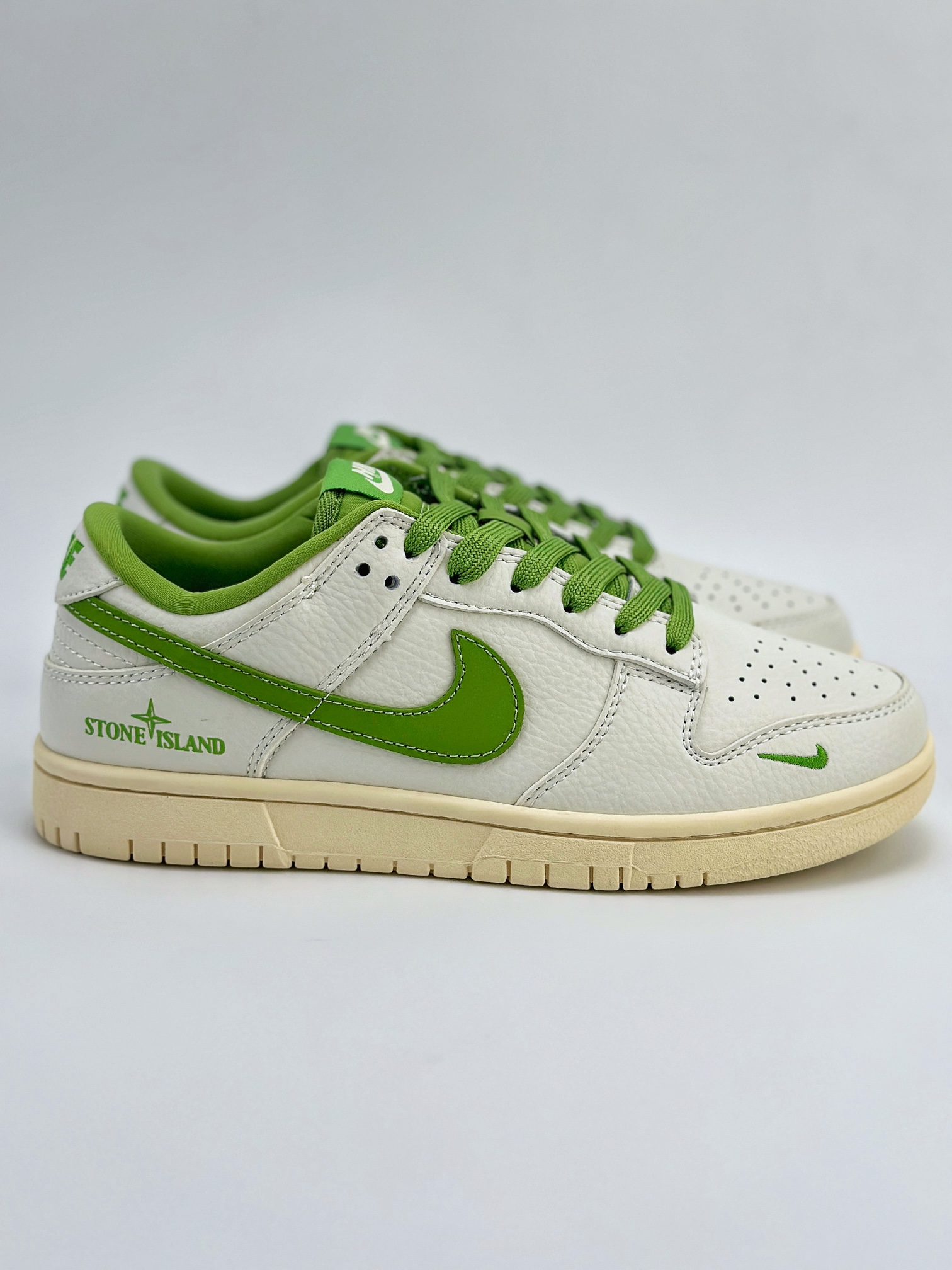 Nike SB Dunk Low x Stone Island 米白绿满天星 XB3802-348