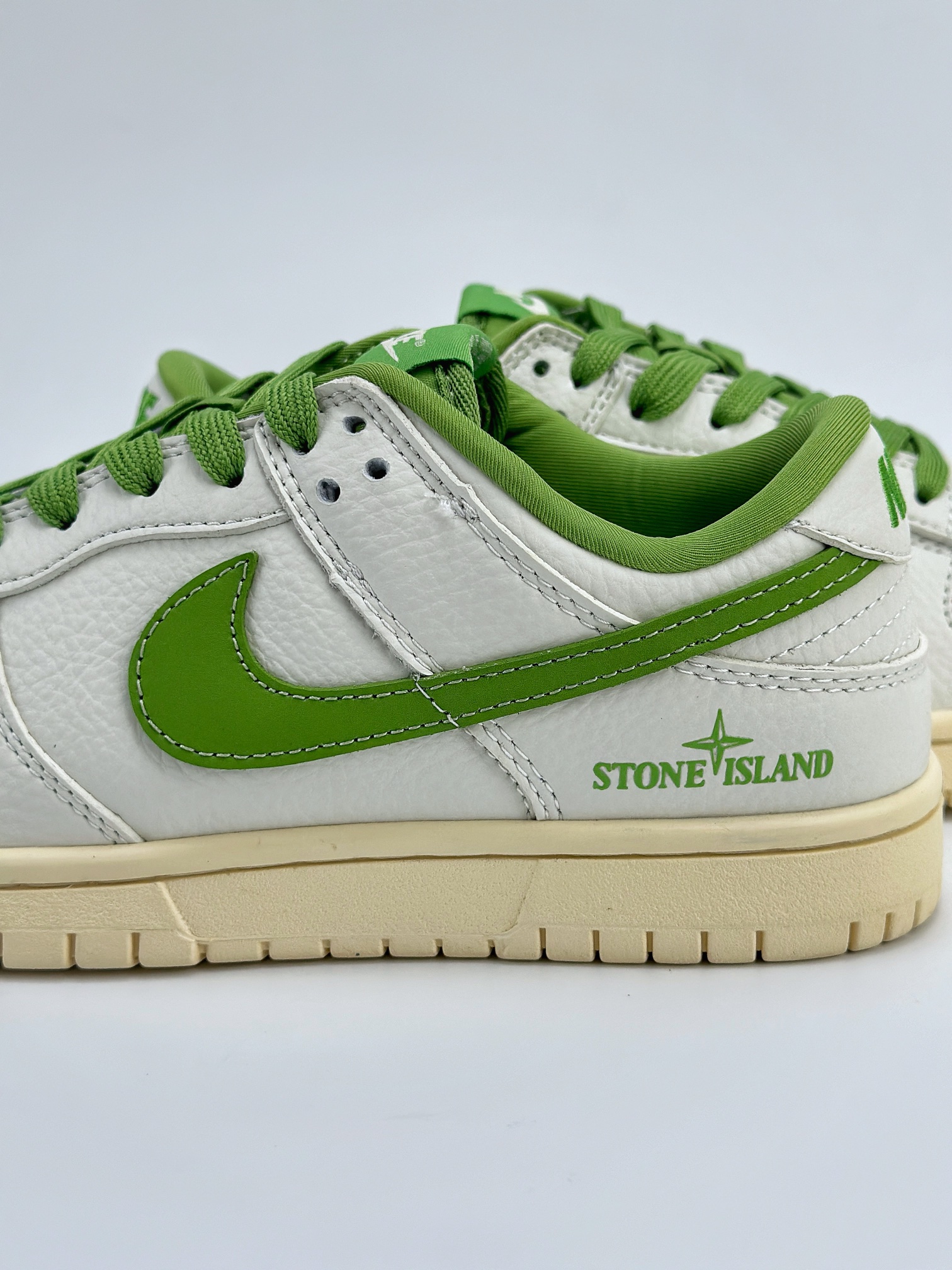 Nike SB Dunk Low x Stone Island 米白绿满天星 XB3802-348