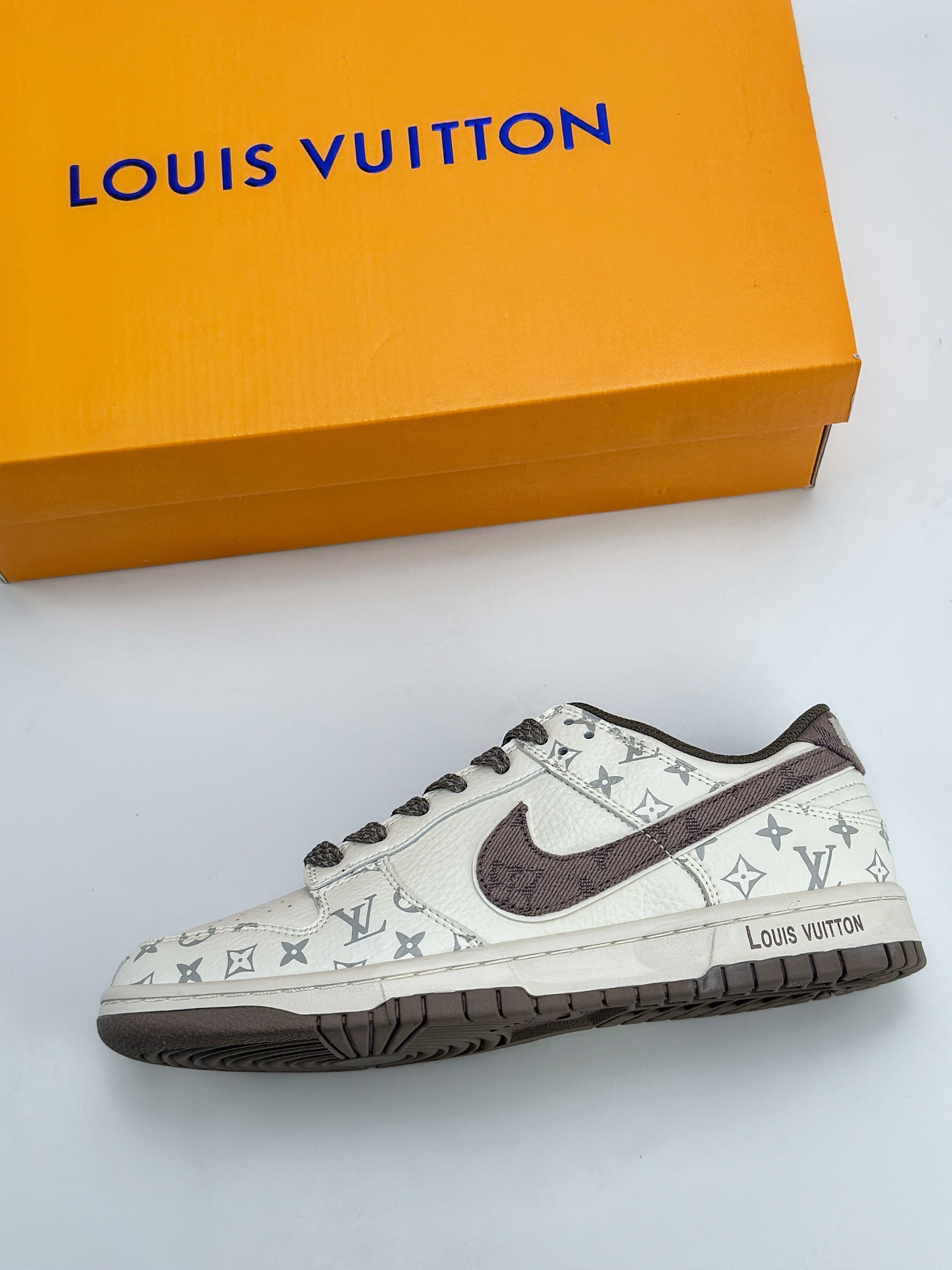 Nike SB Dunk Low x Louis Vuitton 白棕 FC1688-131