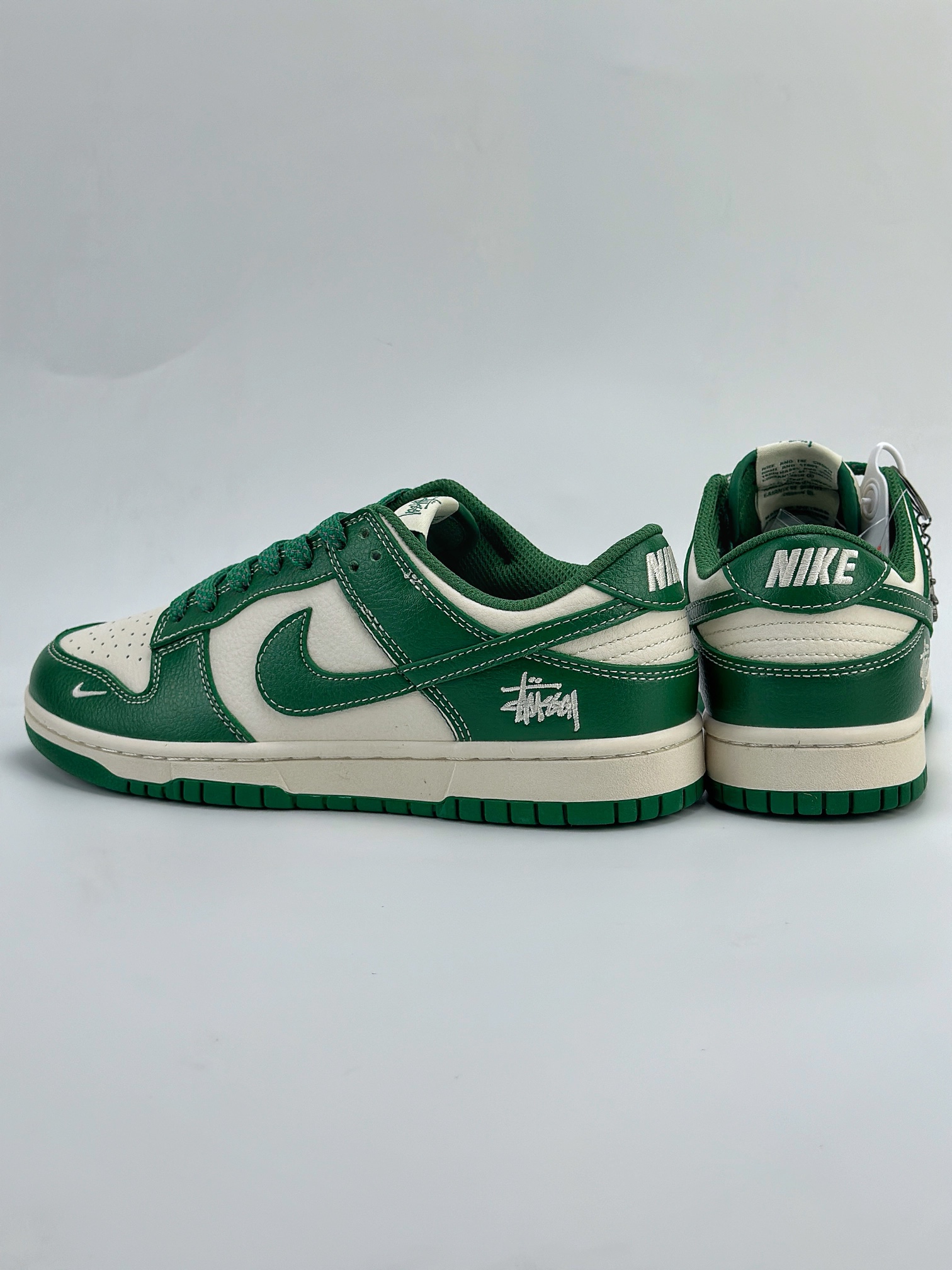 Nike SB Dunk Low x Stuy 斯图西白绿 BB9898-005