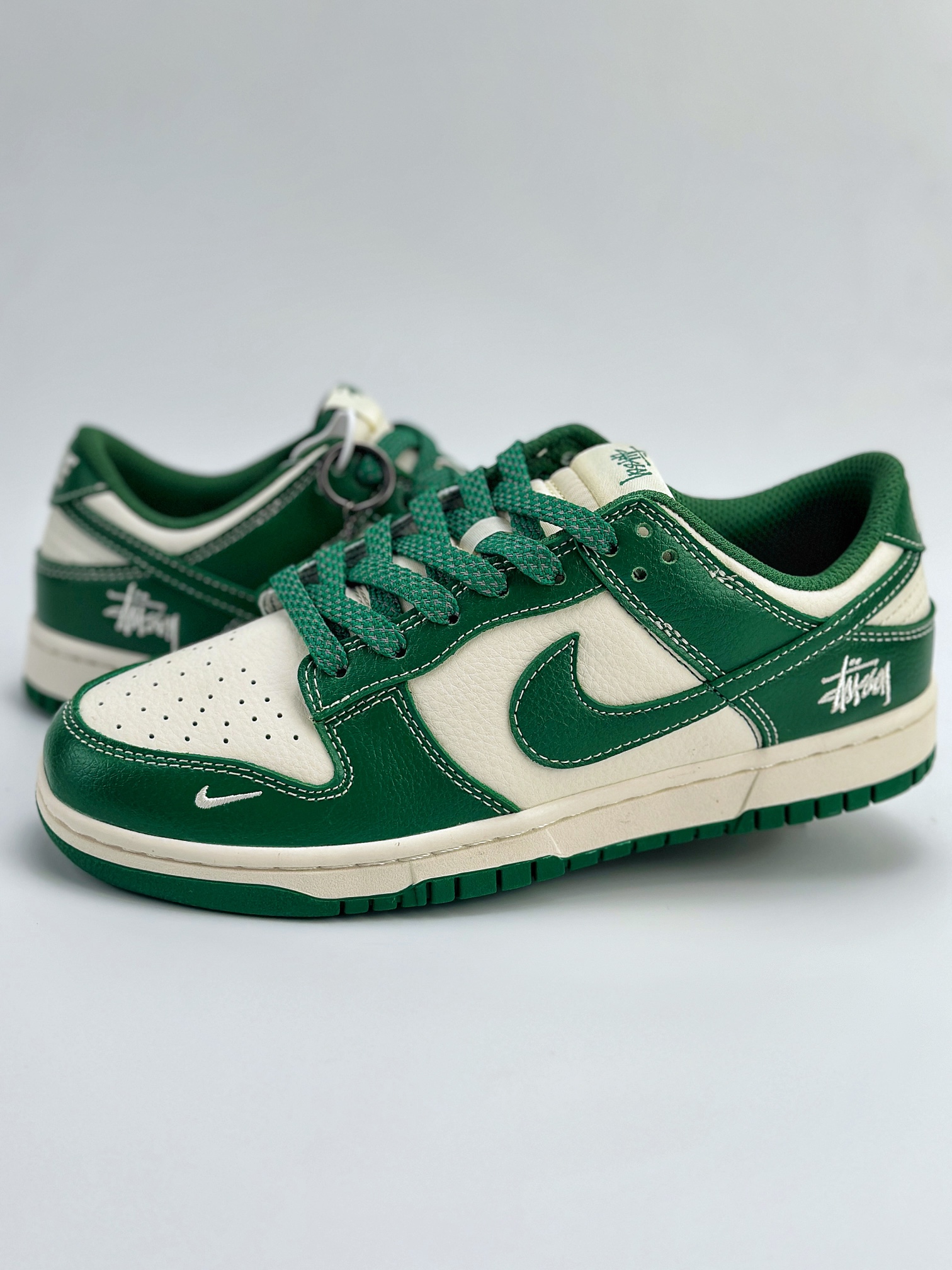 Nike SB Dunk Low x Stuy 斯图西白绿 BB9898-005