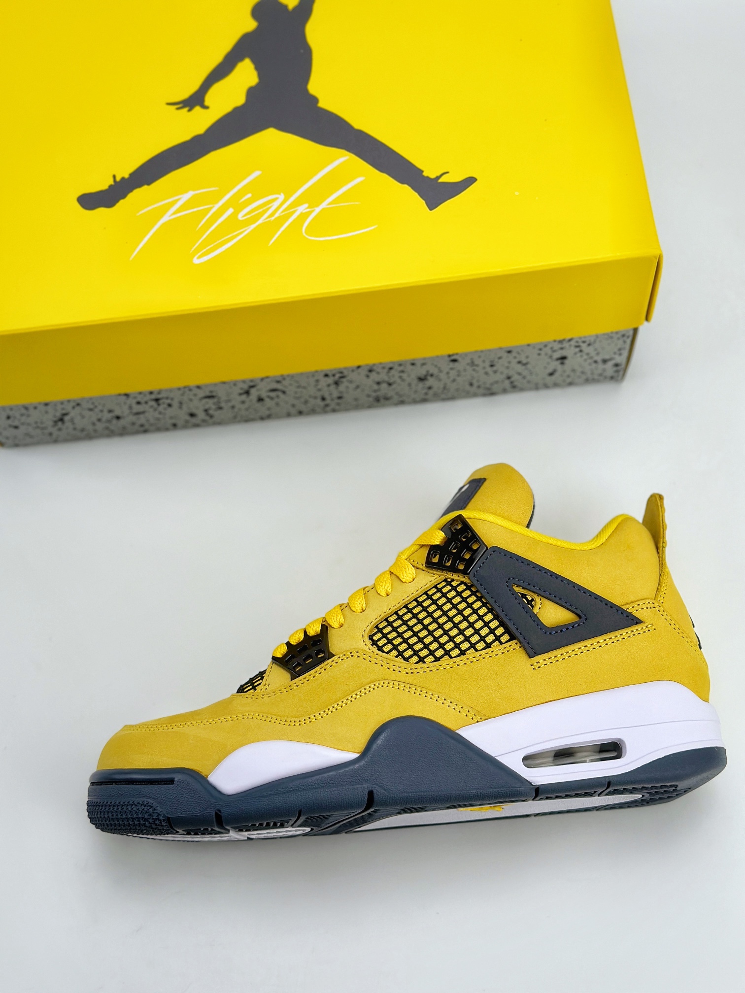 Nike Air Jordan 4 Retro 乔丹四代 ”tour yellow” 电母 CT8527-700