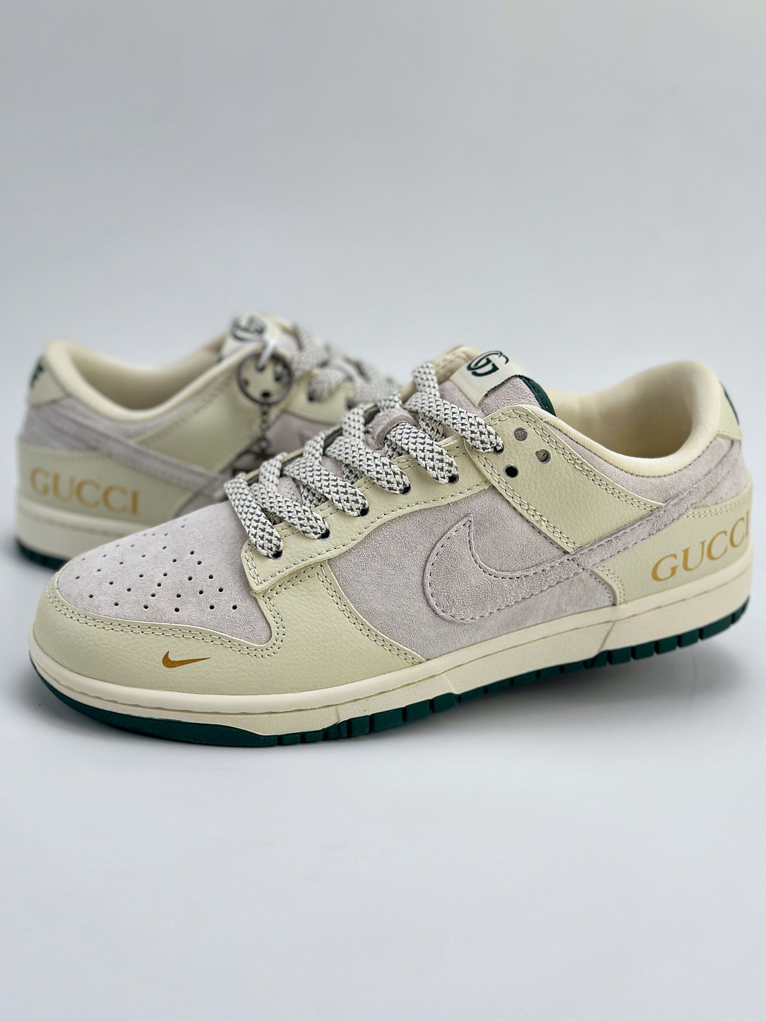 Nike SB Dunk Low x GUCCI 米黄灰满天星 DQ1098-390