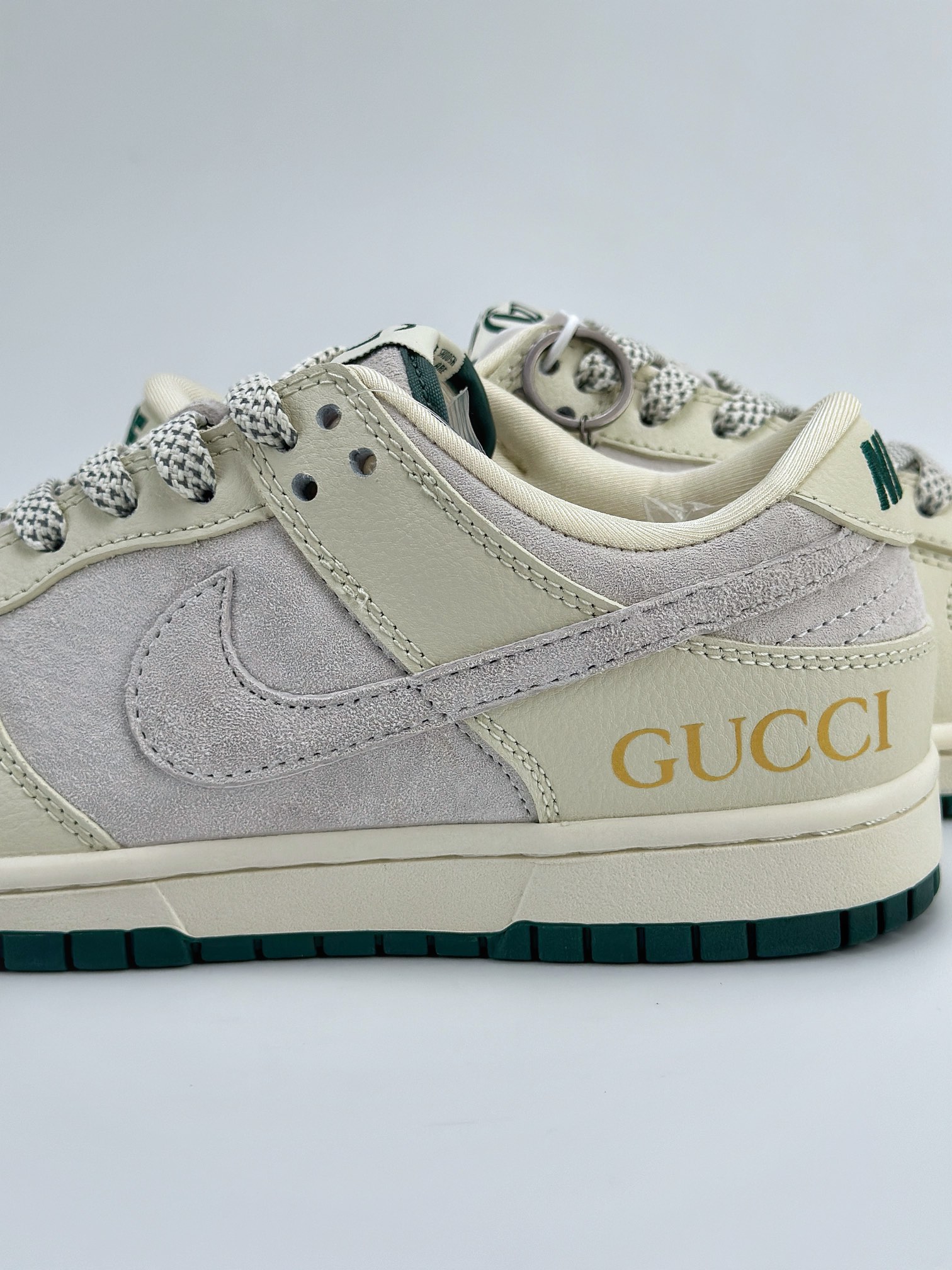 Nike SB Dunk Low x GUCCI 米黄灰满天星 DQ1098-390