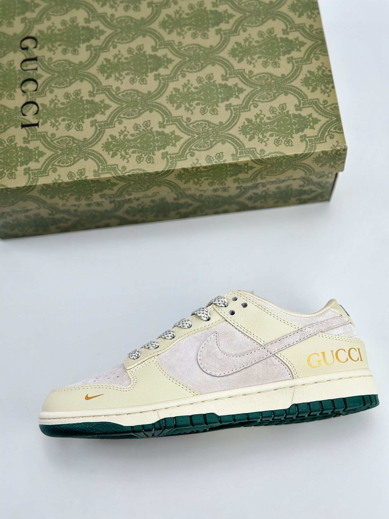 Nike SB Dunk Low x GUCCI 米黄灰满天星 DQ1098-390