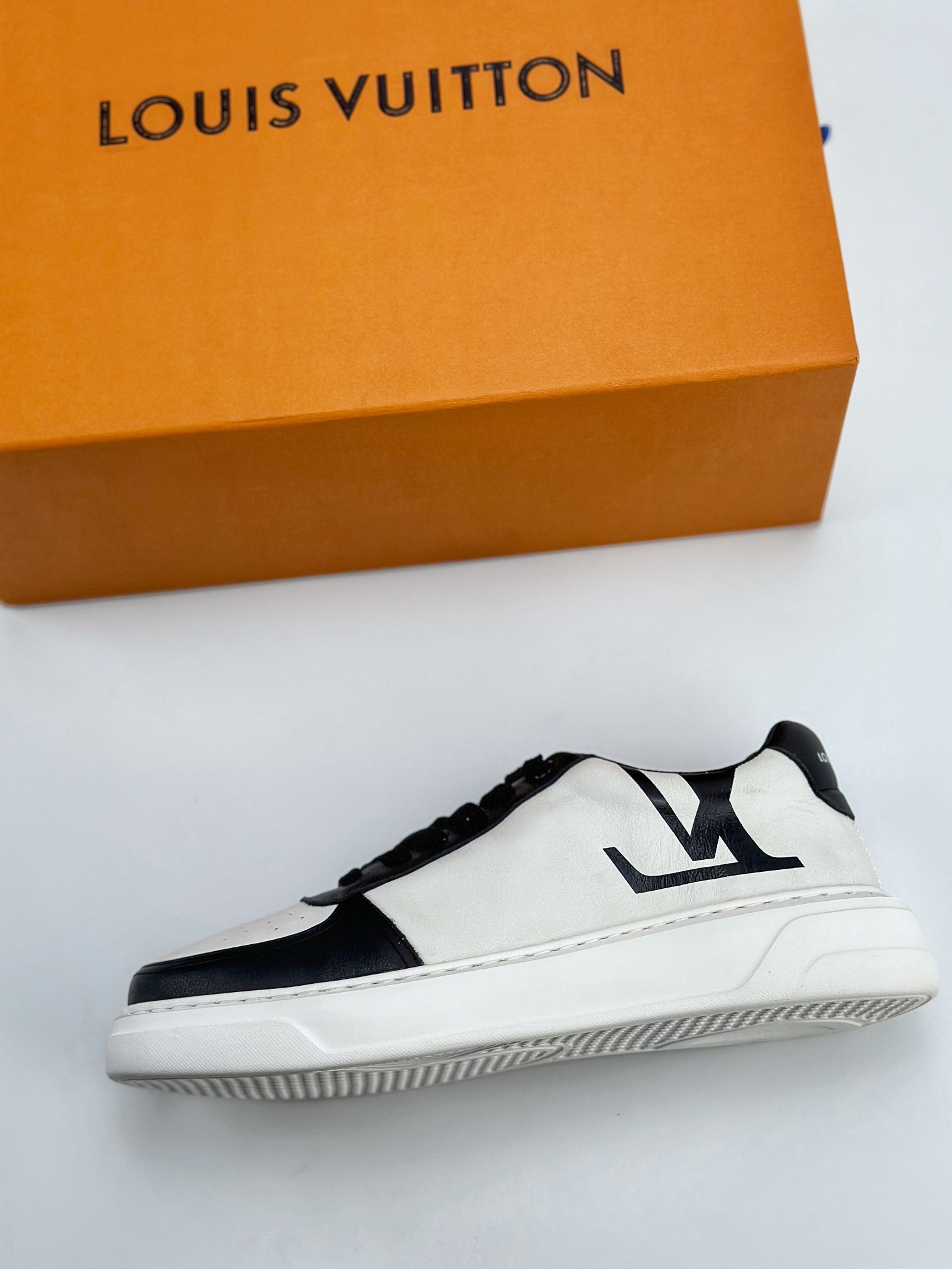 LV路易威登Louis vuitton Trainer Sneaker Low Louis Vuitton LV路易威登板鞋