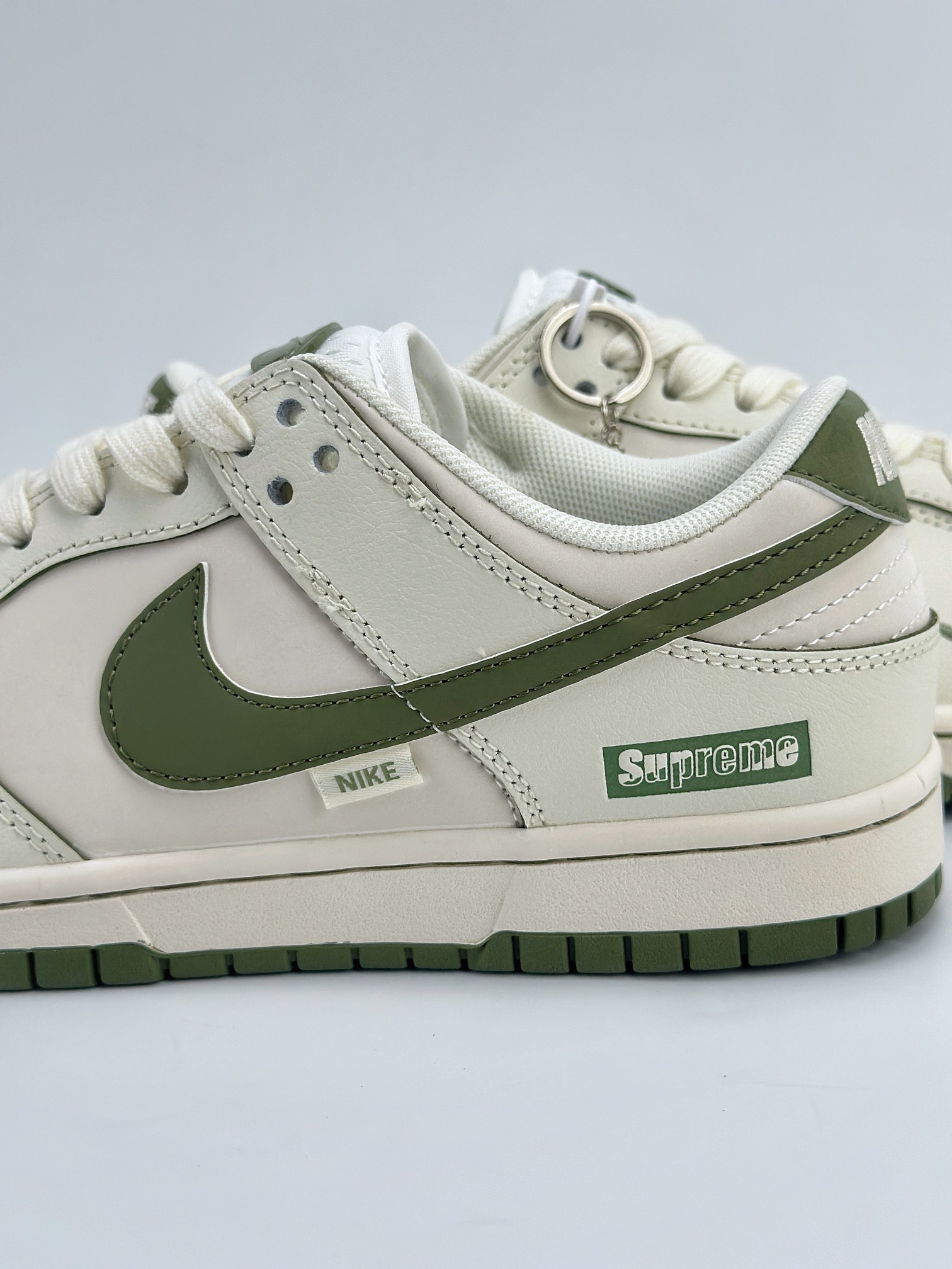 Nike SB Dunk Low x Supreme 白绿小钩 DQ1098-393