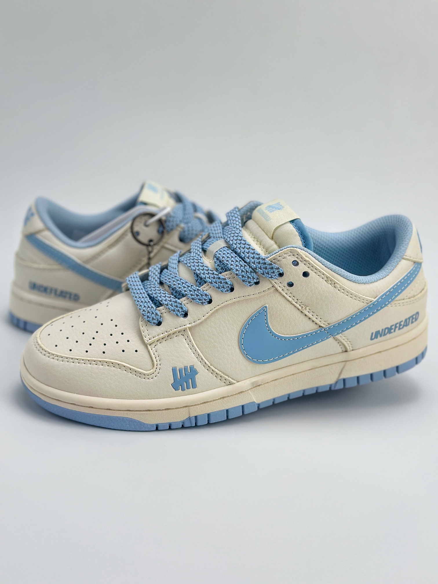 Nike SB Dunk Low x UNDEFEATED 白天蓝小标满天星 BB2699-212