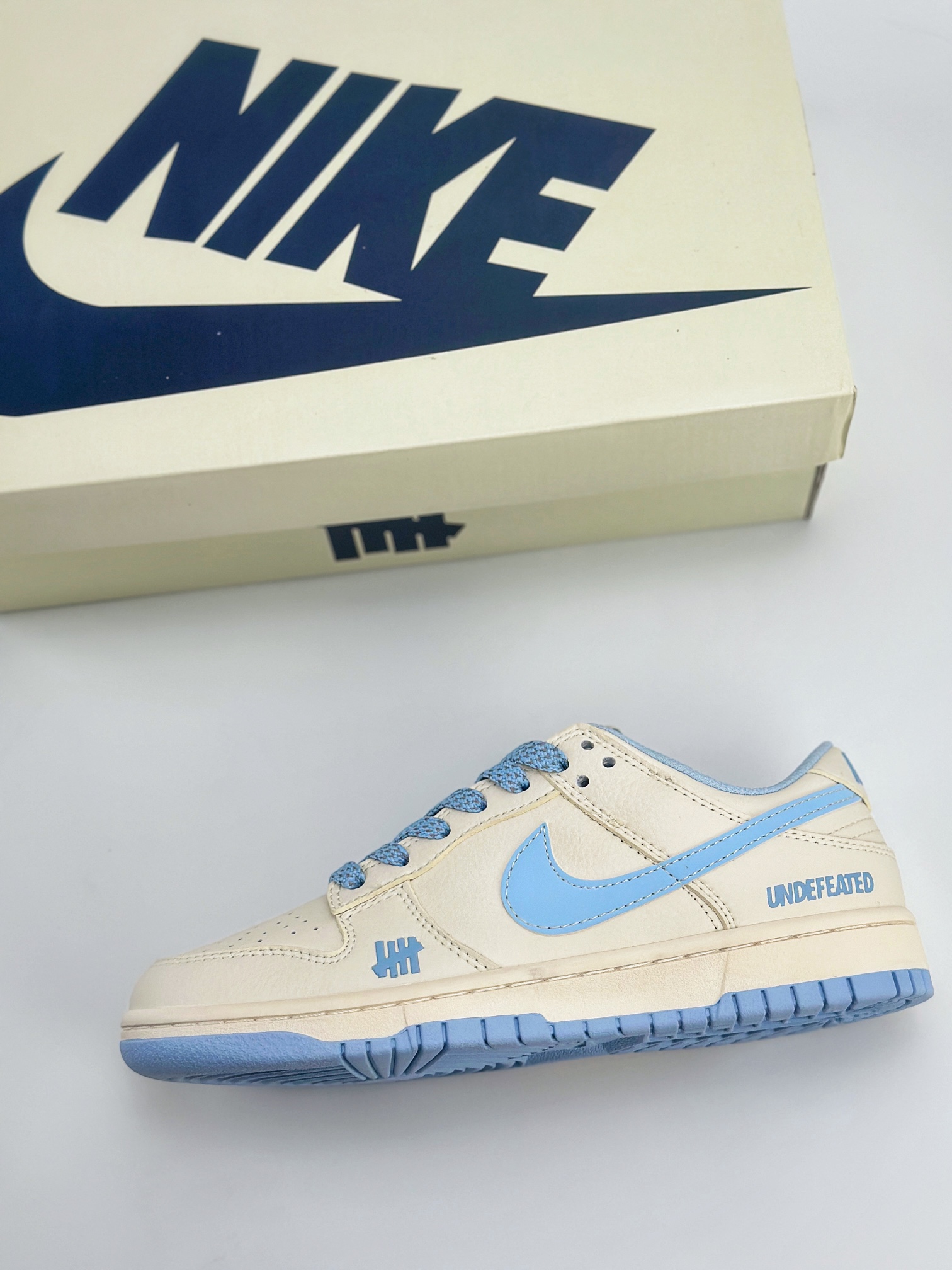 Nike SB Dunk Low x UNDEFEATED 白天蓝小标满天星 BB2699-212