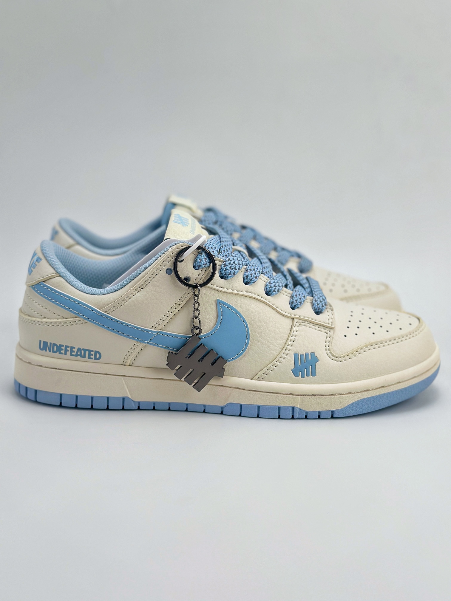 Nike SB Dunk Low x UNDEFEATED 白天蓝小标满天星 BB2699-212