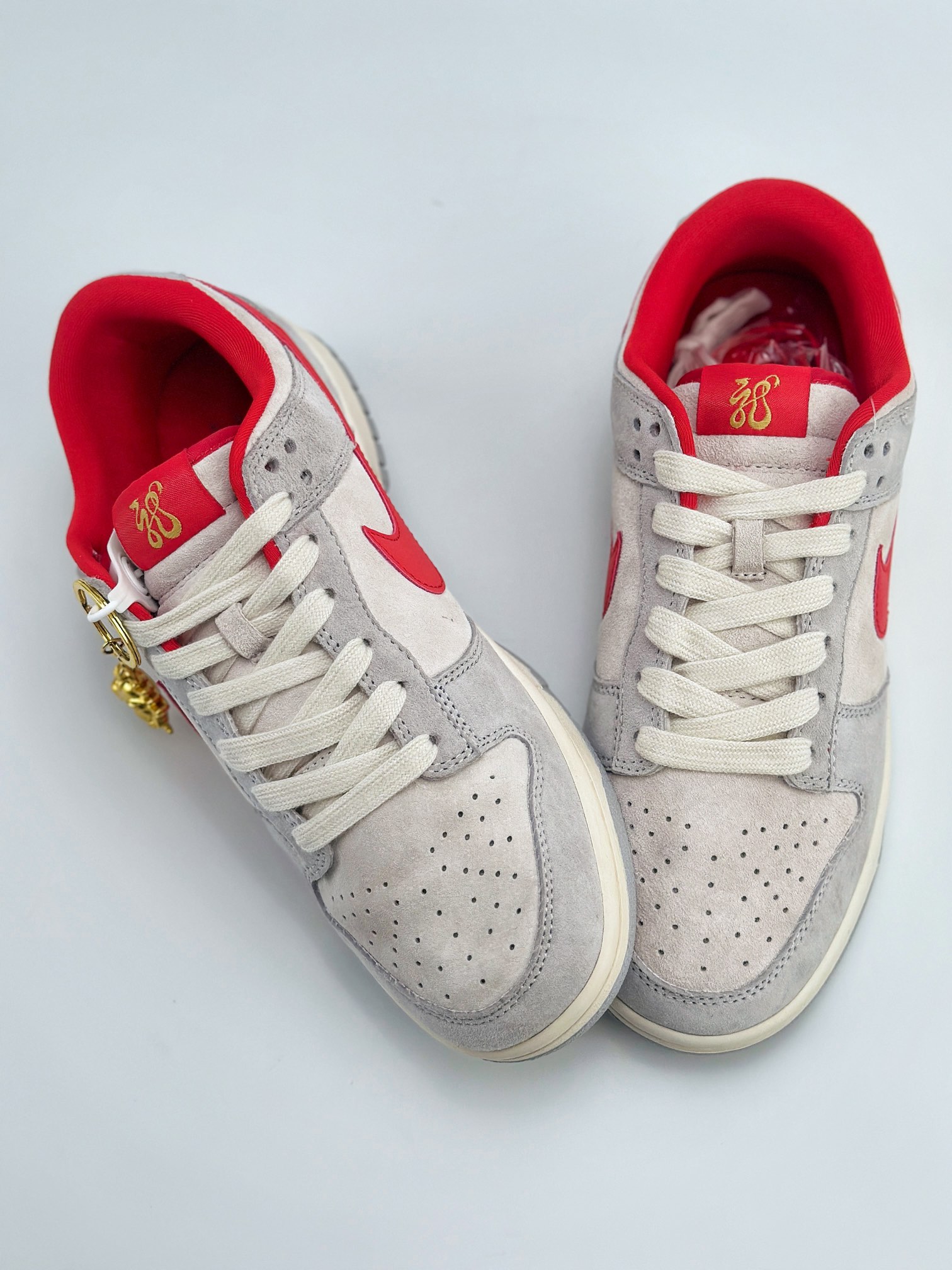 Nike SB Dunk Low 龙年限定 白灰红 FC1688-178