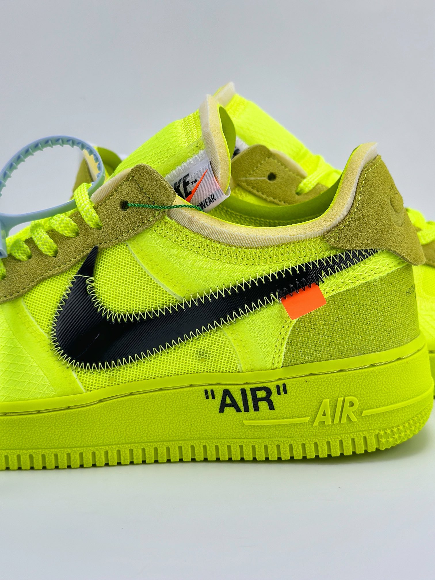 Nike Air Force 1 Low 07 x OFF-WHITE Part 2Volt THE THE 荧光绿 AO4606-700