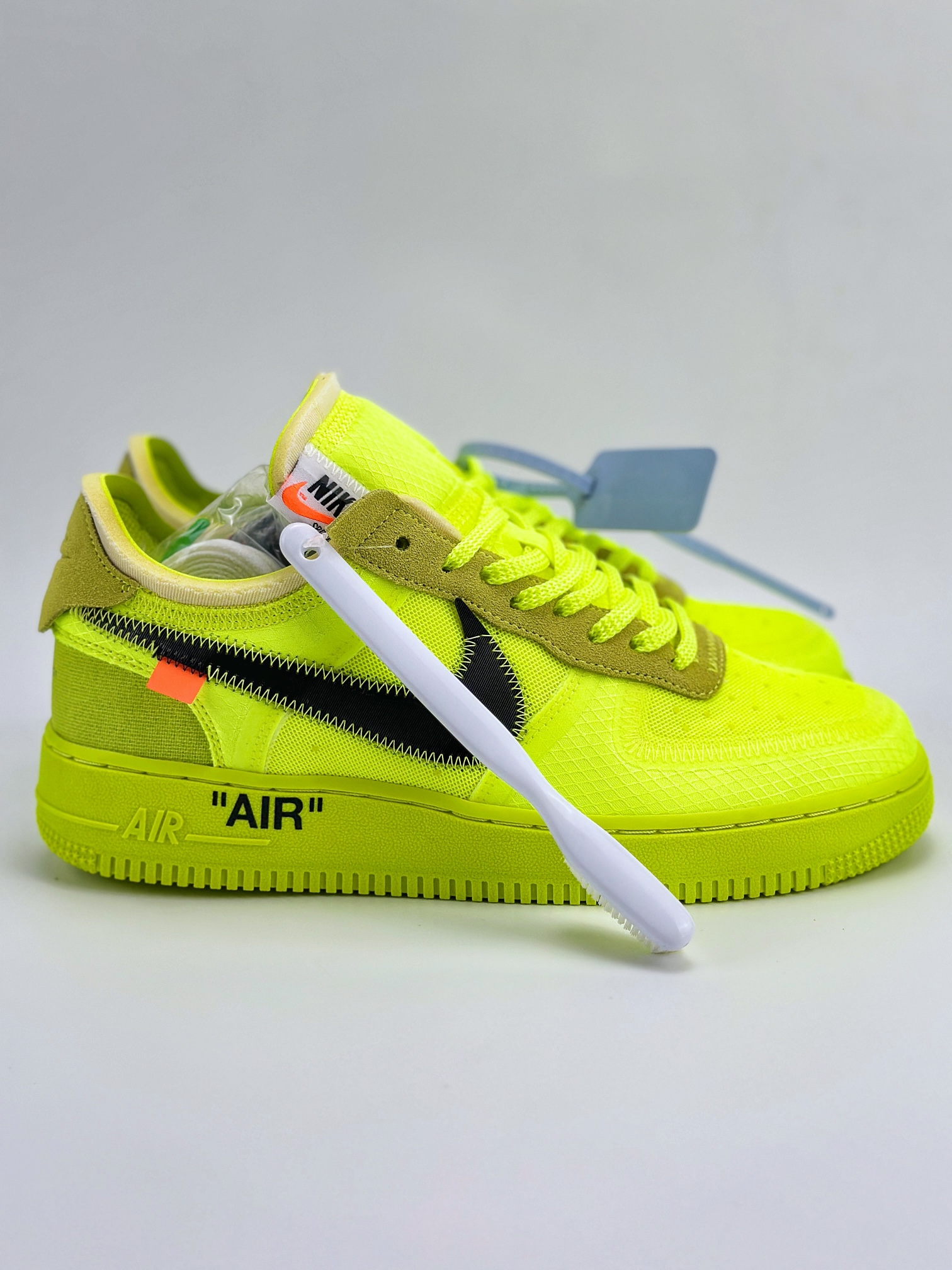 Nike Air Force 1 Low 07 x OFF-WHITE Part 2Volt THE THE 荧光绿 AO4606-700