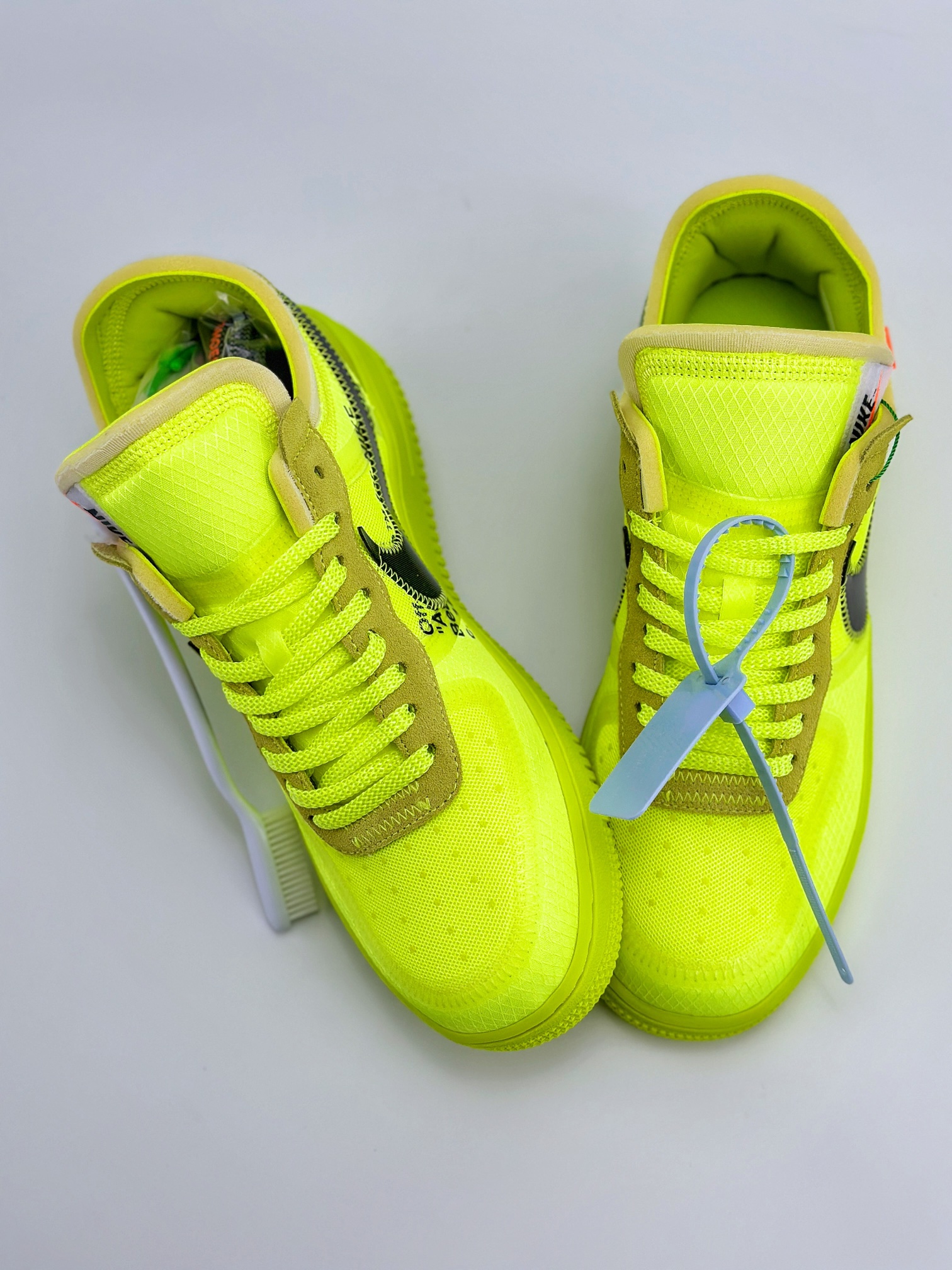 Nike Air Force 1 Low 07 x OFF-WHITE Part 2Volt THE THE 荧光绿 AO4606-700