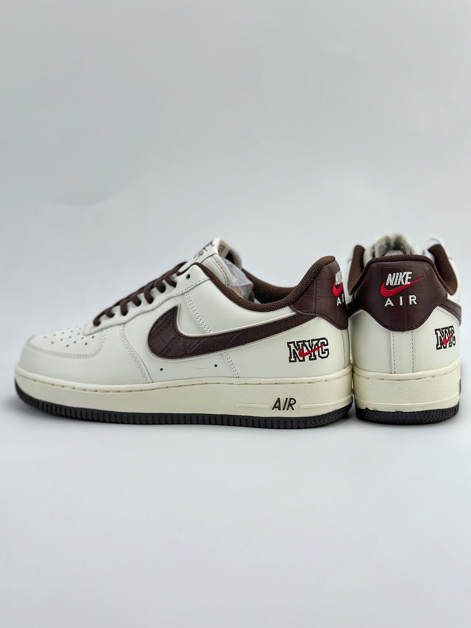 Nike Air Force 1 Low 07 x NYC 刺绣小钩 白棕 CM9612-023