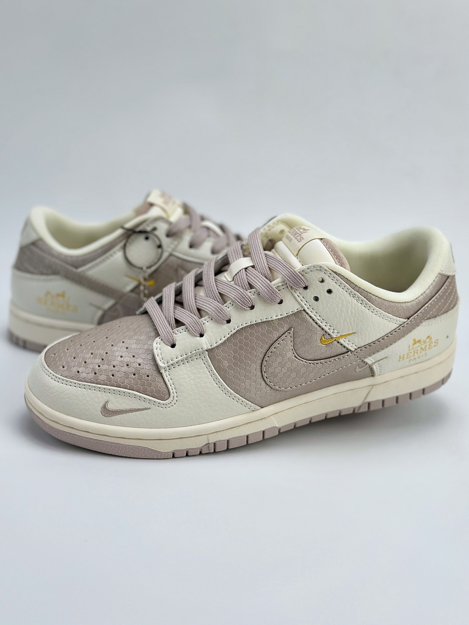 Nike SB Dunk Low x HERMES 爱马仕米白紫三钩 XD6188-040