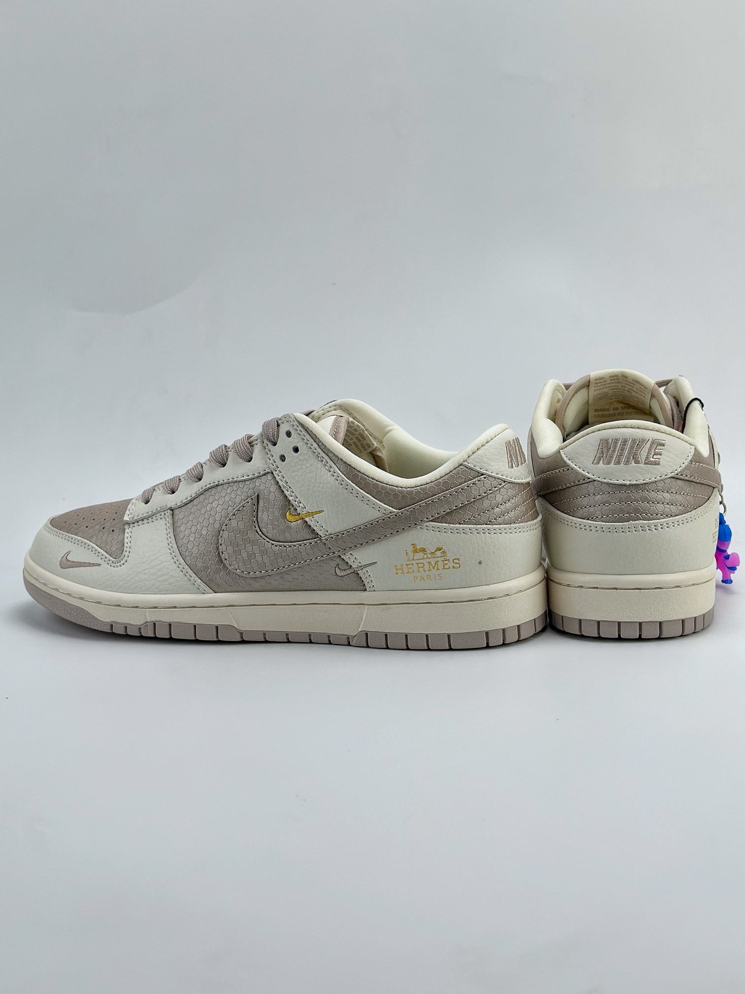 Nike SB Dunk Low x HERMES 爱马仕米白紫三钩 XD6188-040