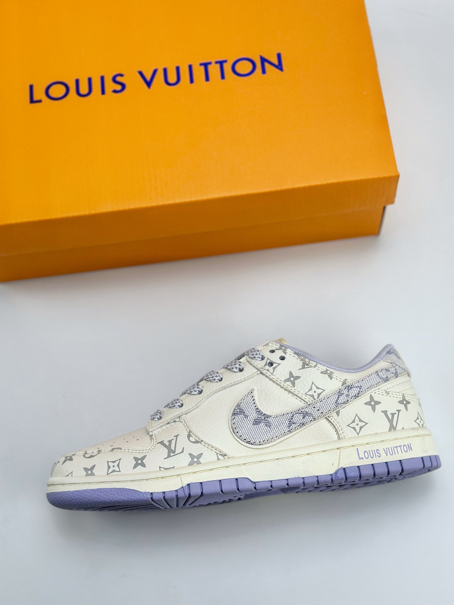 Nike SB Dunk Low x Louis Vuitton 薰衣草 FC1688-132