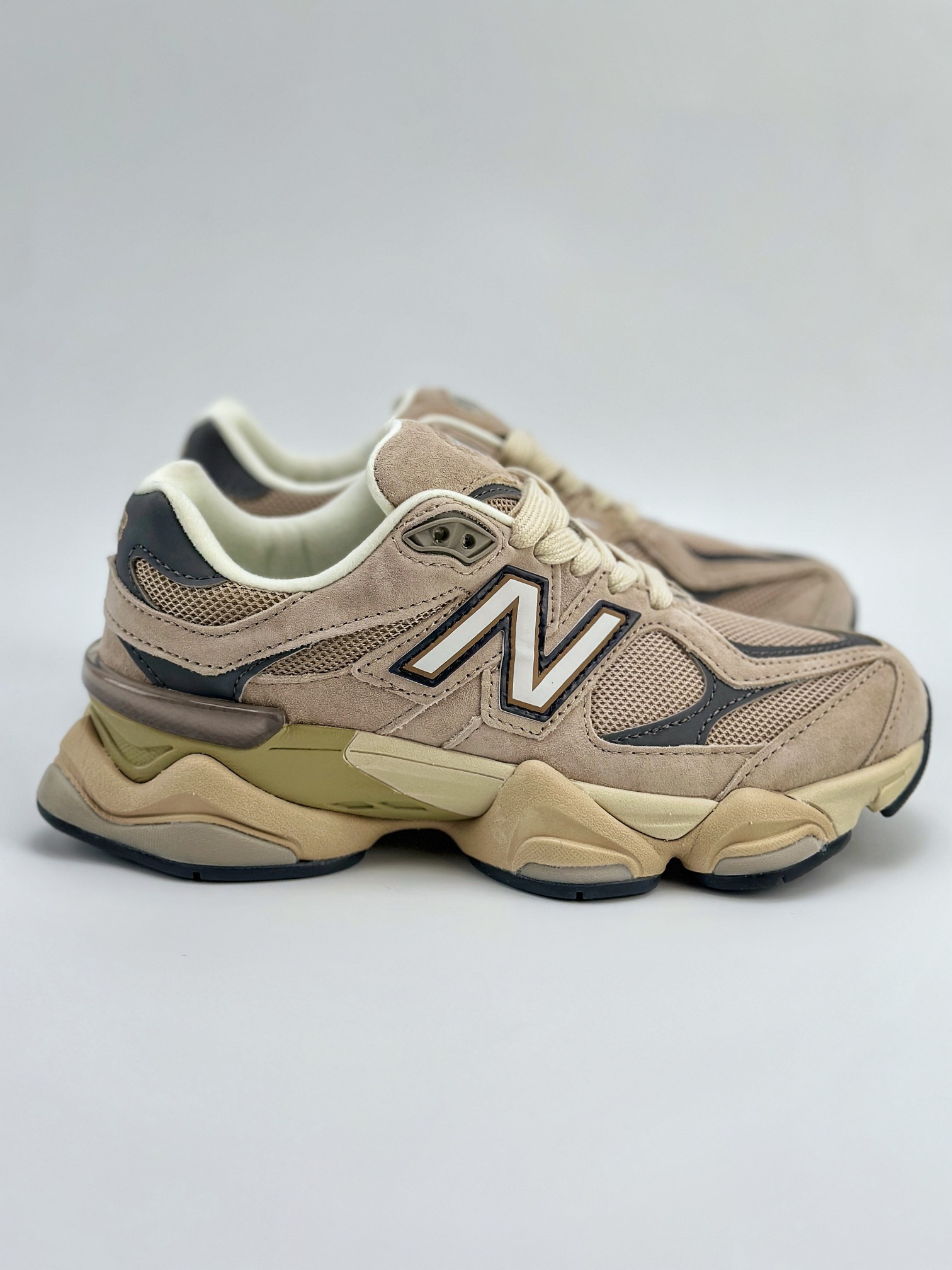 Joe Freshgoods x New Balance 版本 NB9060 联名款 复古休闲运动慢跑鞋 U9060EEG