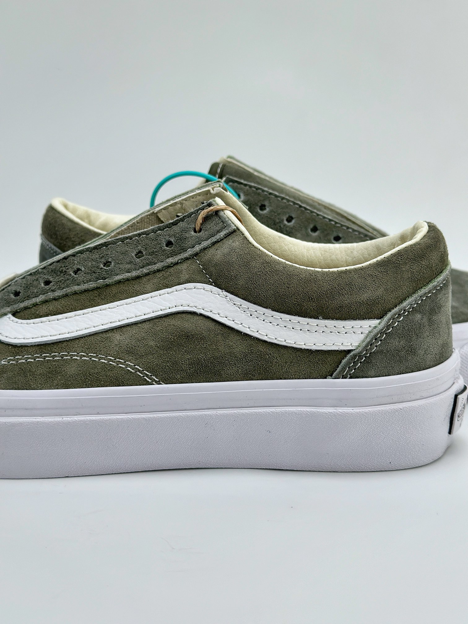 VANS范斯男女军绿色 Old Skool 36帆布鞋/硫化鞋 VN000CQDCHZ