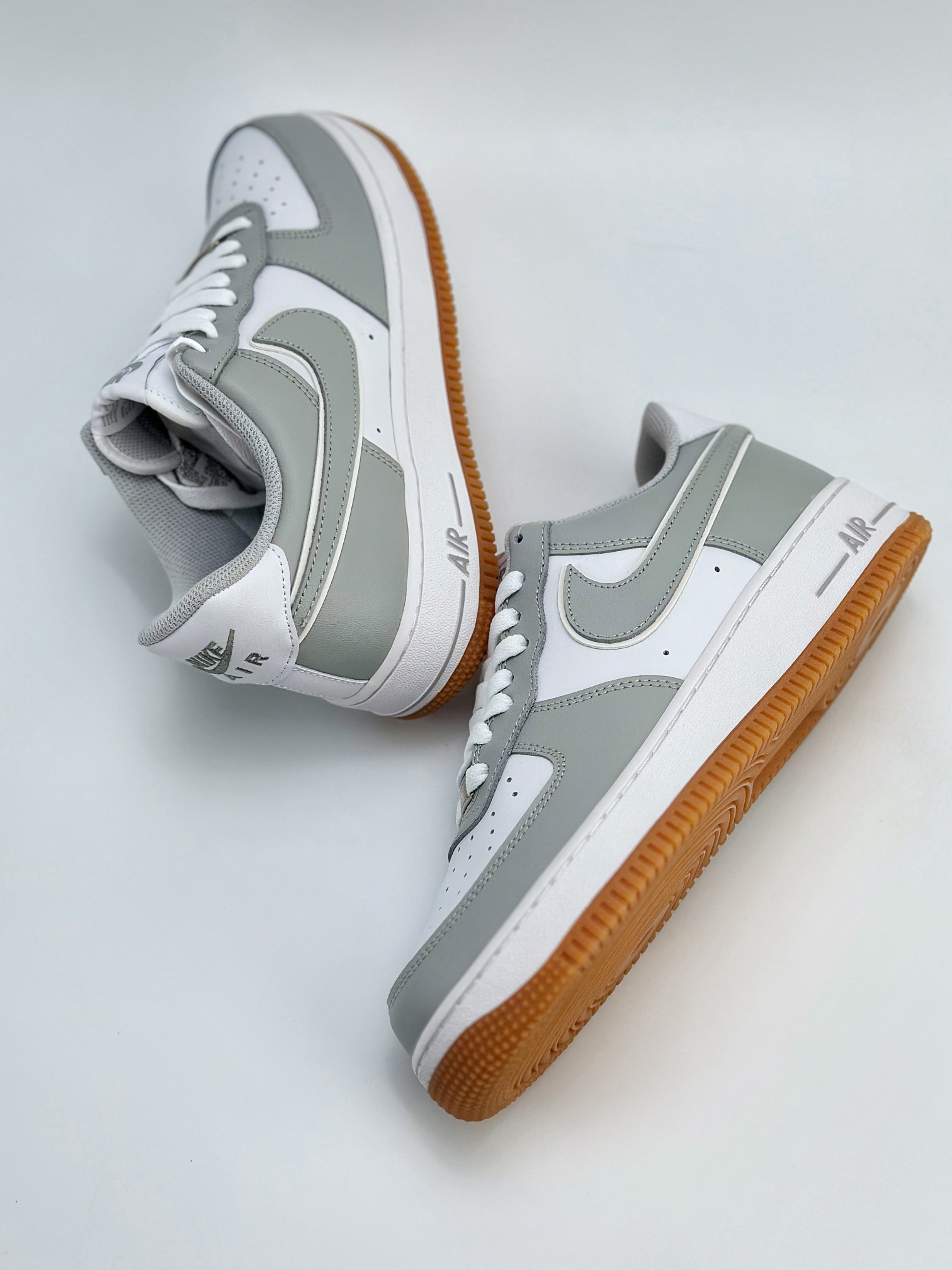 Nike Air Force 1 Low 07 白灰生胶 AW2296-001