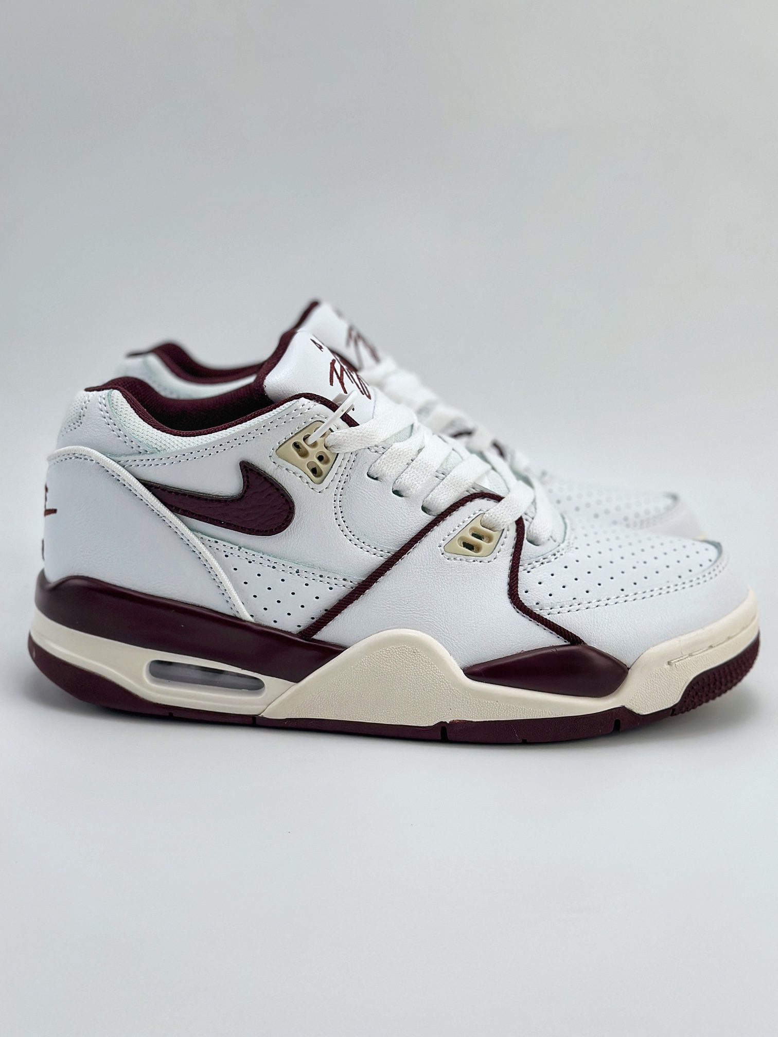 Nike Air Flight 89 皮革高帮复古篮球鞋 FQ8256-100