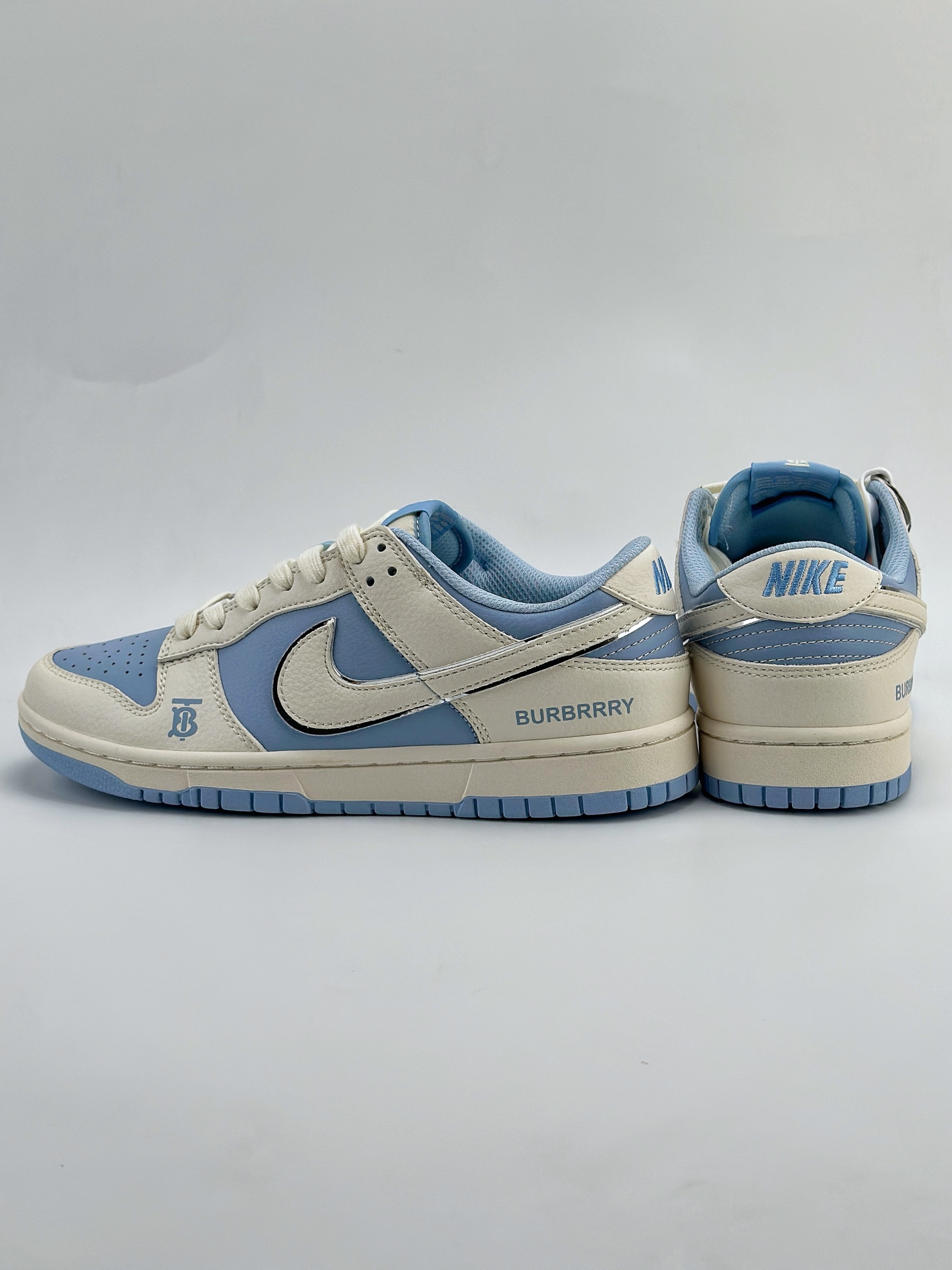 Nike SB Dunk Low x BURBRRY 米白蓝 BB5252-601