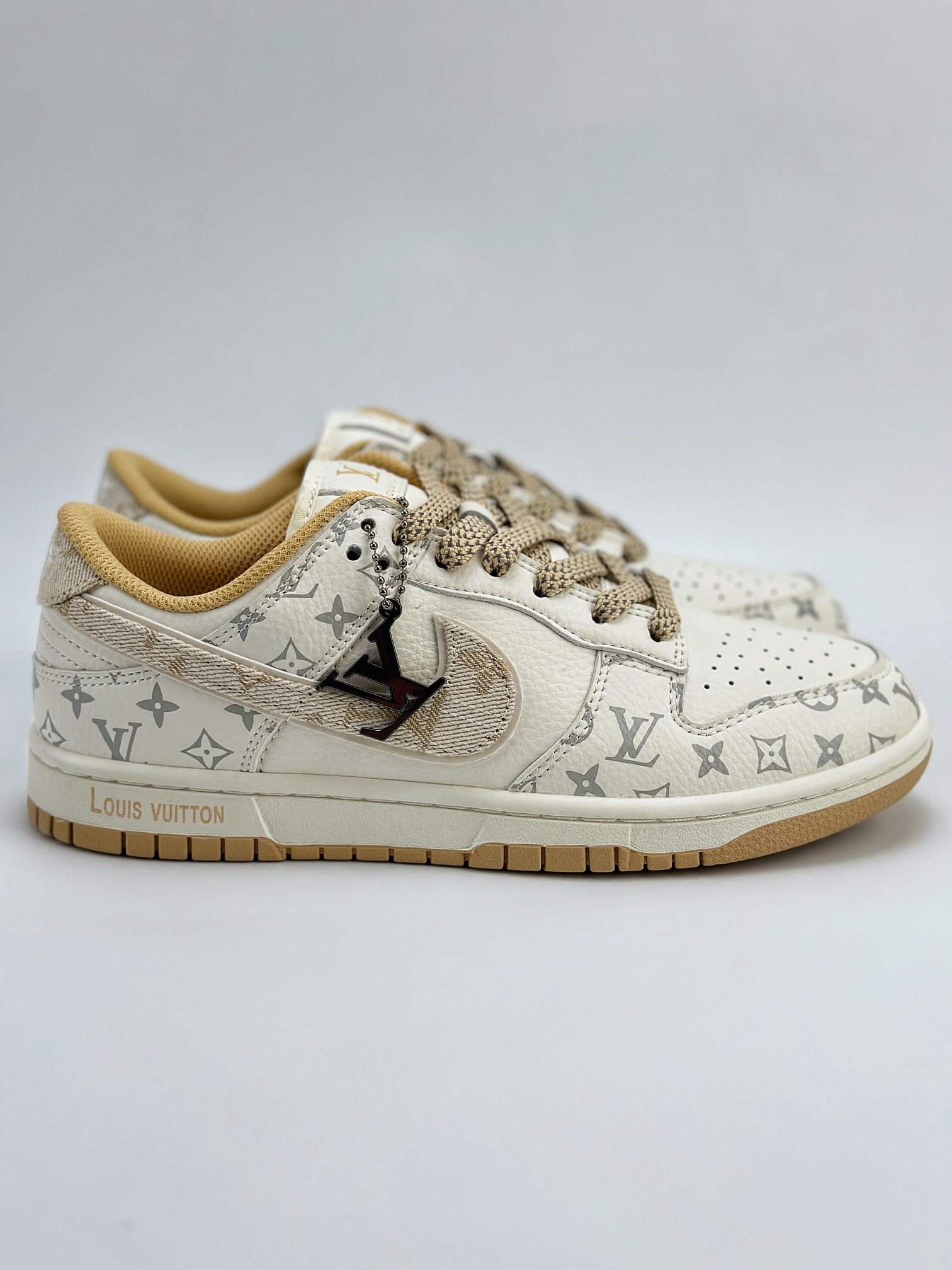 Nike SB Dunk Low x Louis Vuitton 白黄印花满天星 FC1688-164