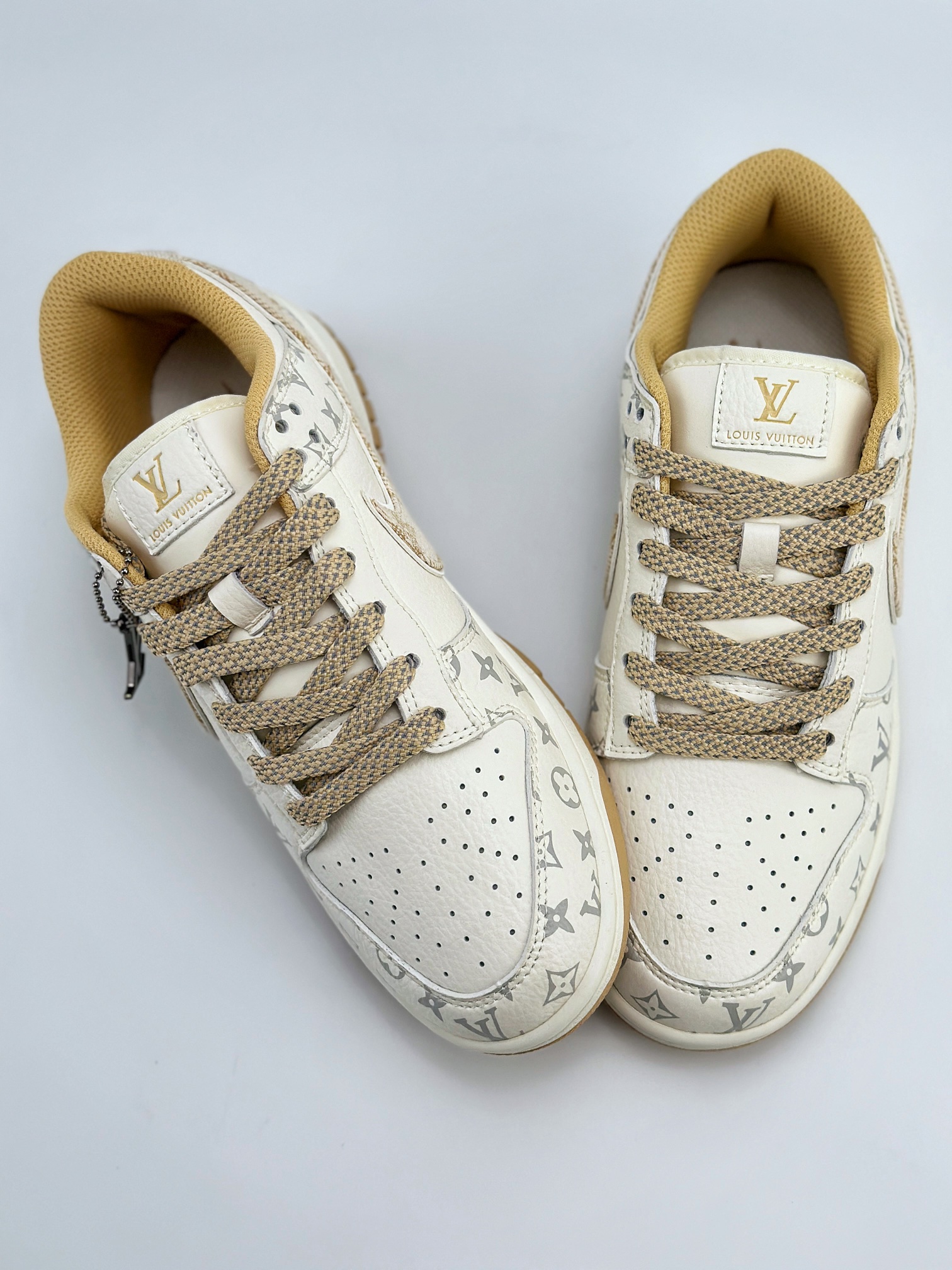 Nike SB Dunk Low x Louis Vuitton 白黄印花满天星 FC1688-164