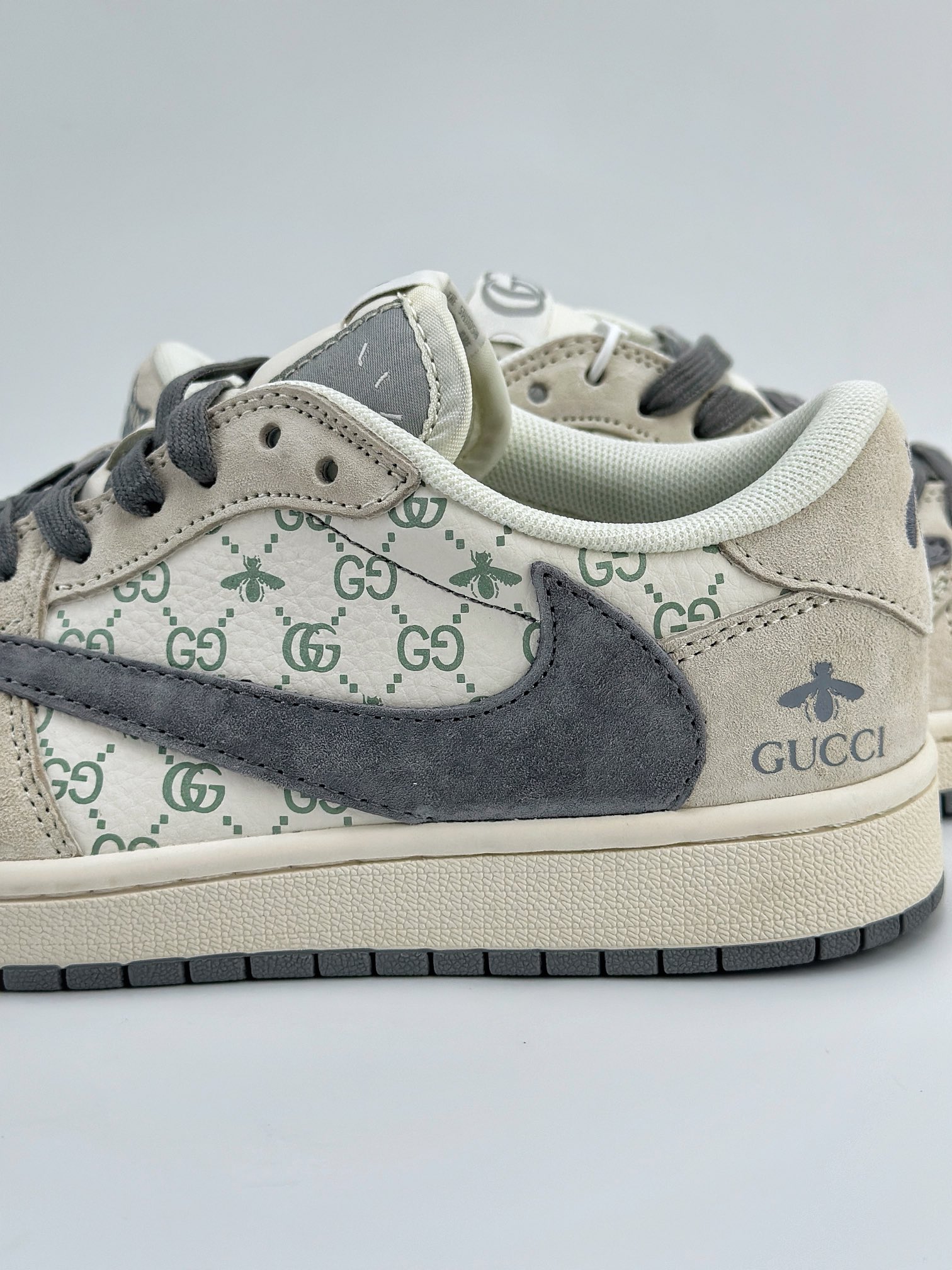 Travis Scott x Nike Air Jordan 1 Low x GUCCI 三方联名 SJ2068-107