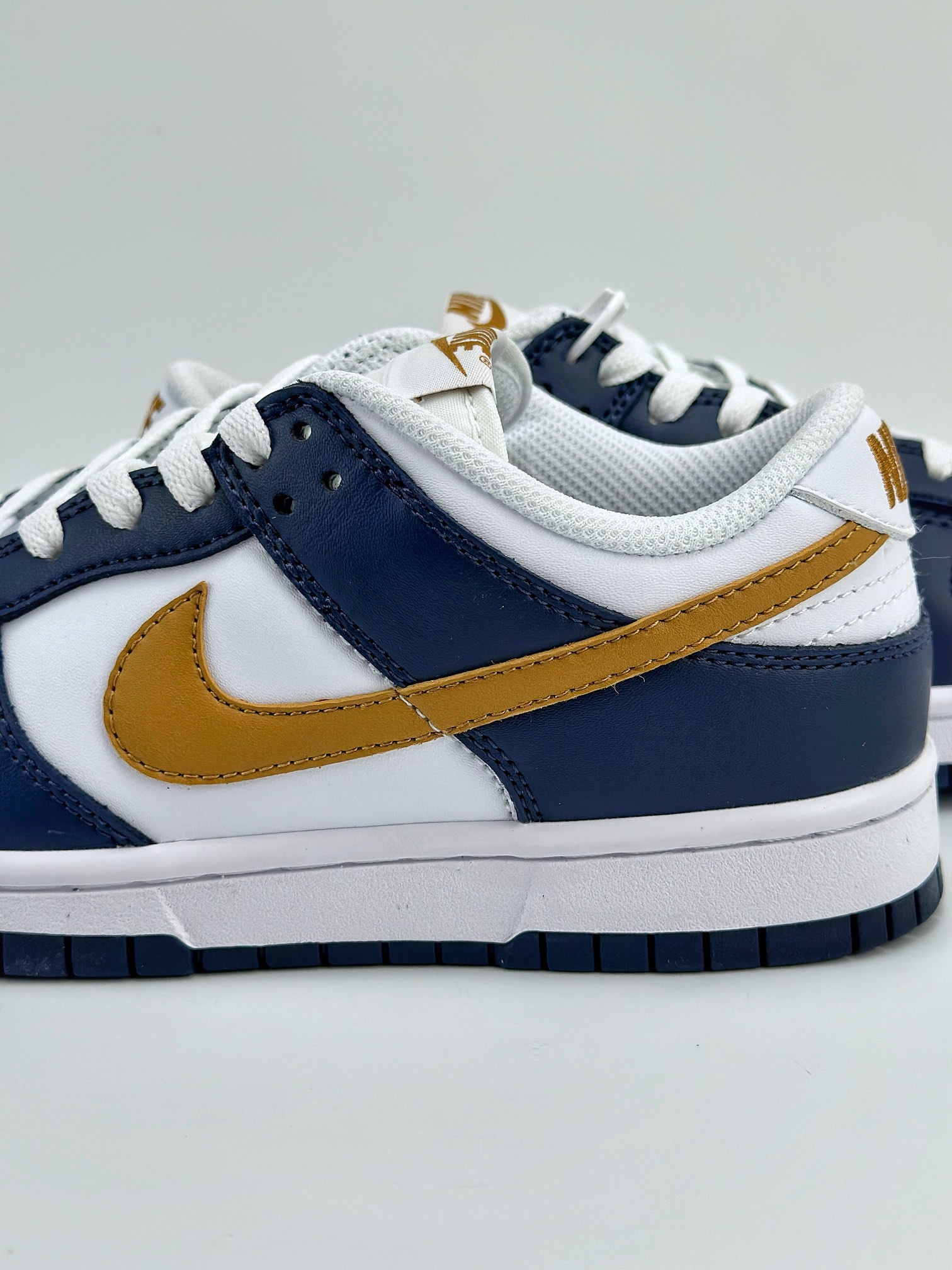 NIKE SB Dunk Low ”Olympic” 白蓝金 FB9109-111