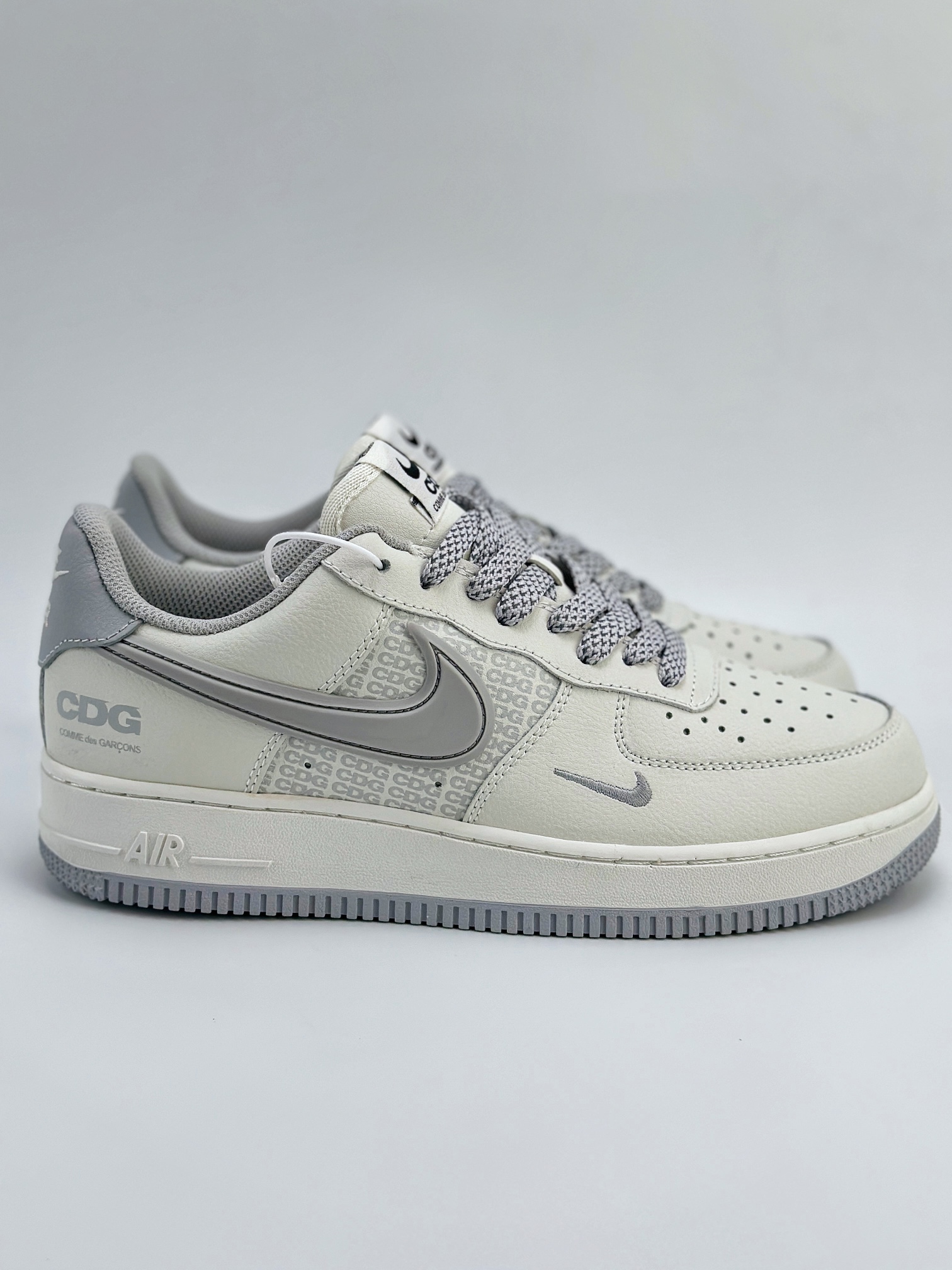 Nike Air Force 1 Low 07 x CDG 白灰满天星 CG-240422