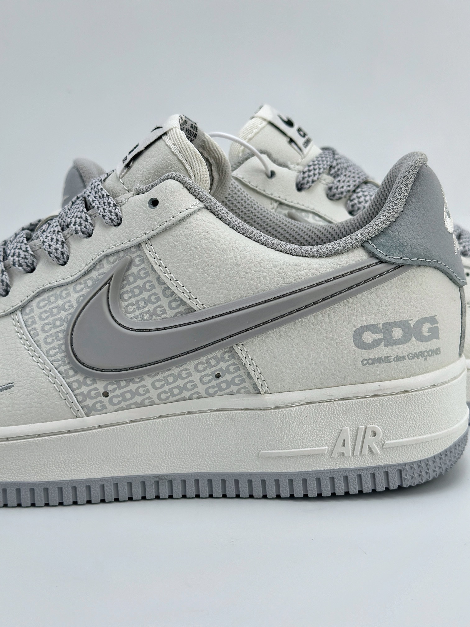 Nike Air Force 1 Low 07 x CDG 白灰满天星 CG-240422