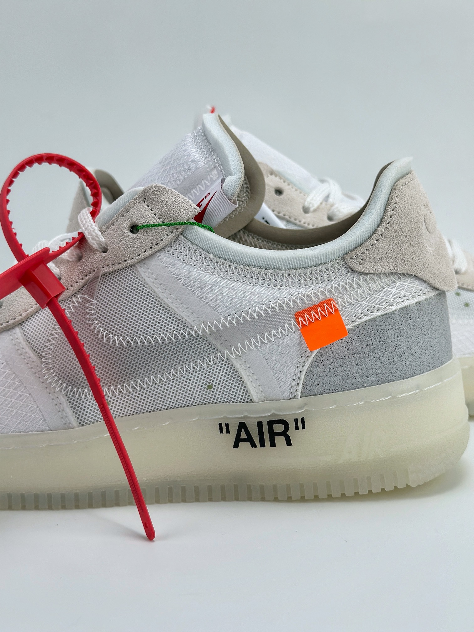 Nike Air Force 1 Low 07 x OFF-WHITE Virgil The The 白 AO4606-100