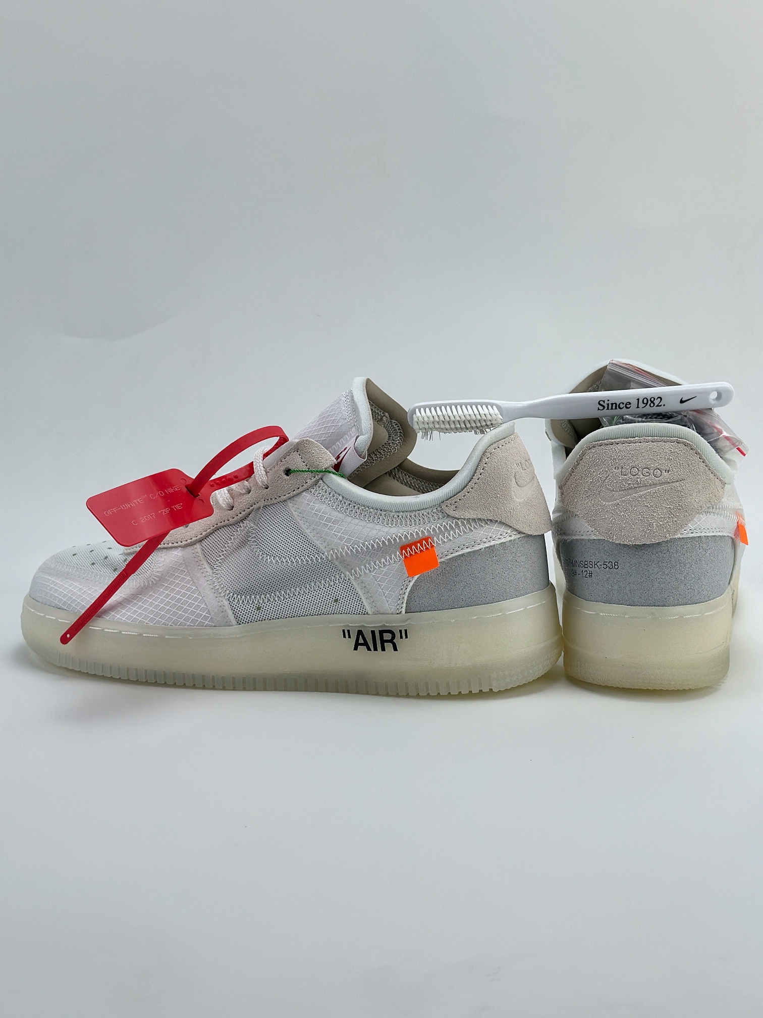 Nike Air Force 1 Low 07 x OFF-WHITE Virgil The The 白 AO4606-100