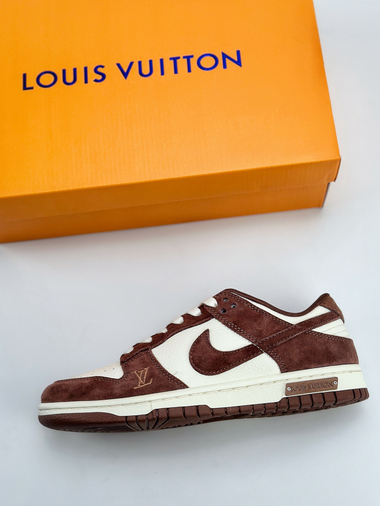 Nike SB Dunk Low x Louis Vuitton LV白棕 FC1688-149