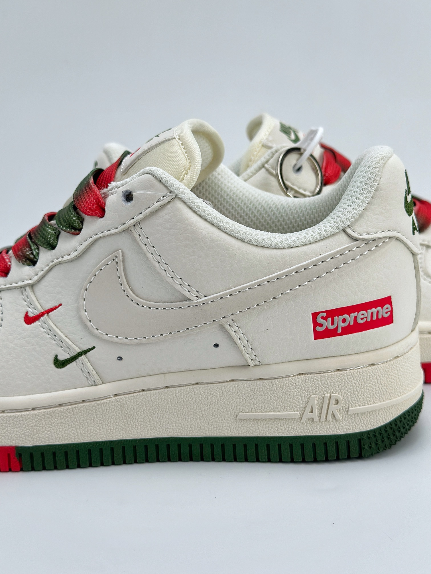 Nike Air Force 1 Low 07 x Supreme 米白红绿 XZ6188-009