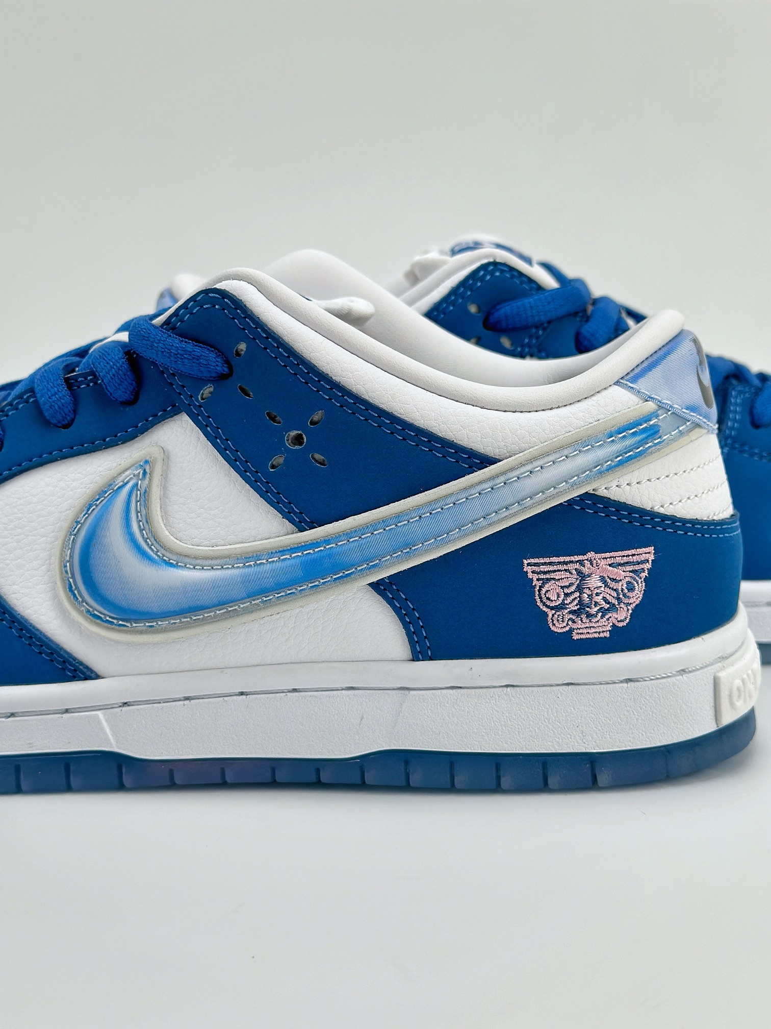 NIKE SB Dunk Low x Born x Raised 蓝白 出品 FN7819-400