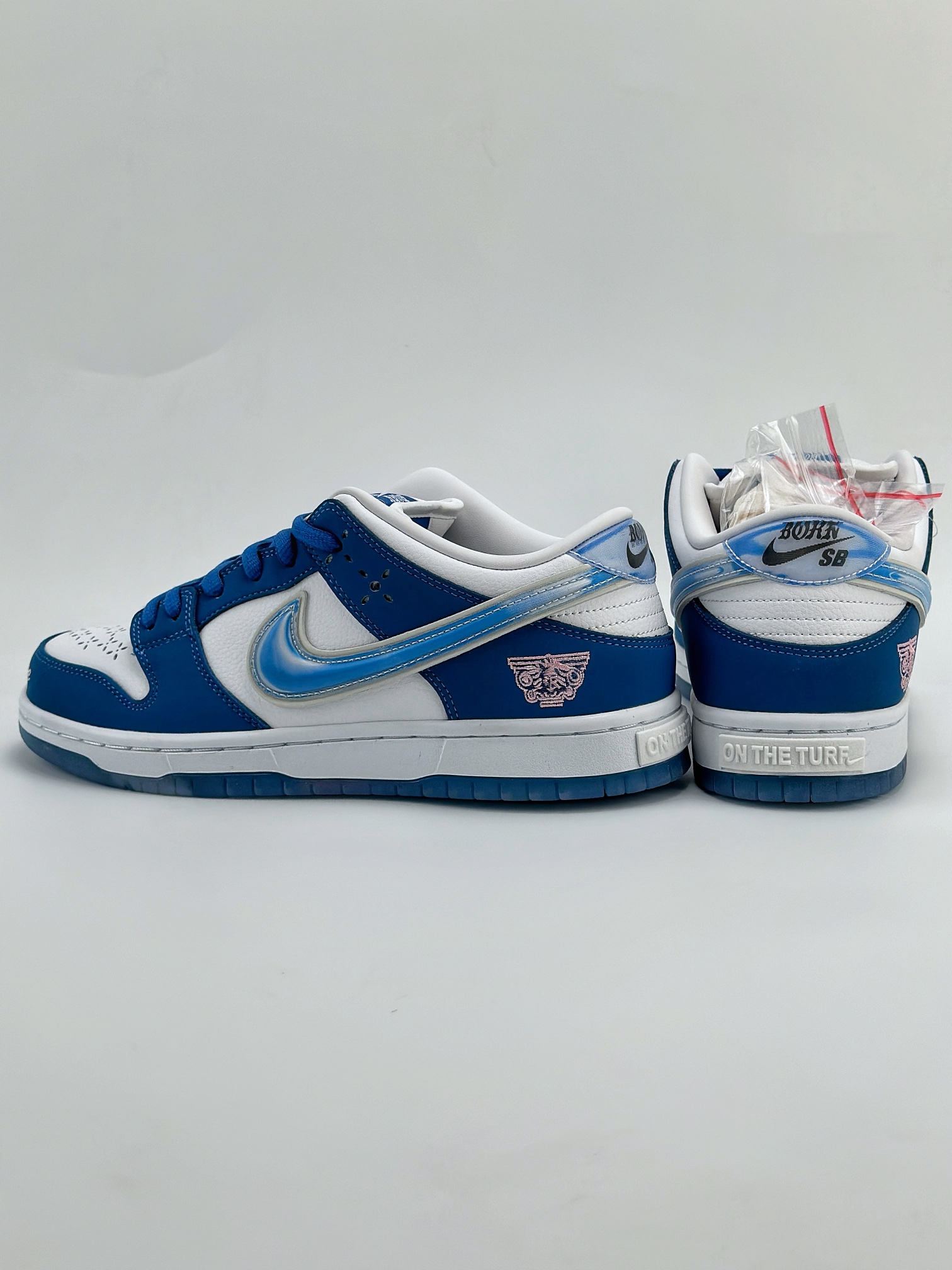 NIKE SB Dunk Low x Born x Raised 蓝白 出品 FN7819-400