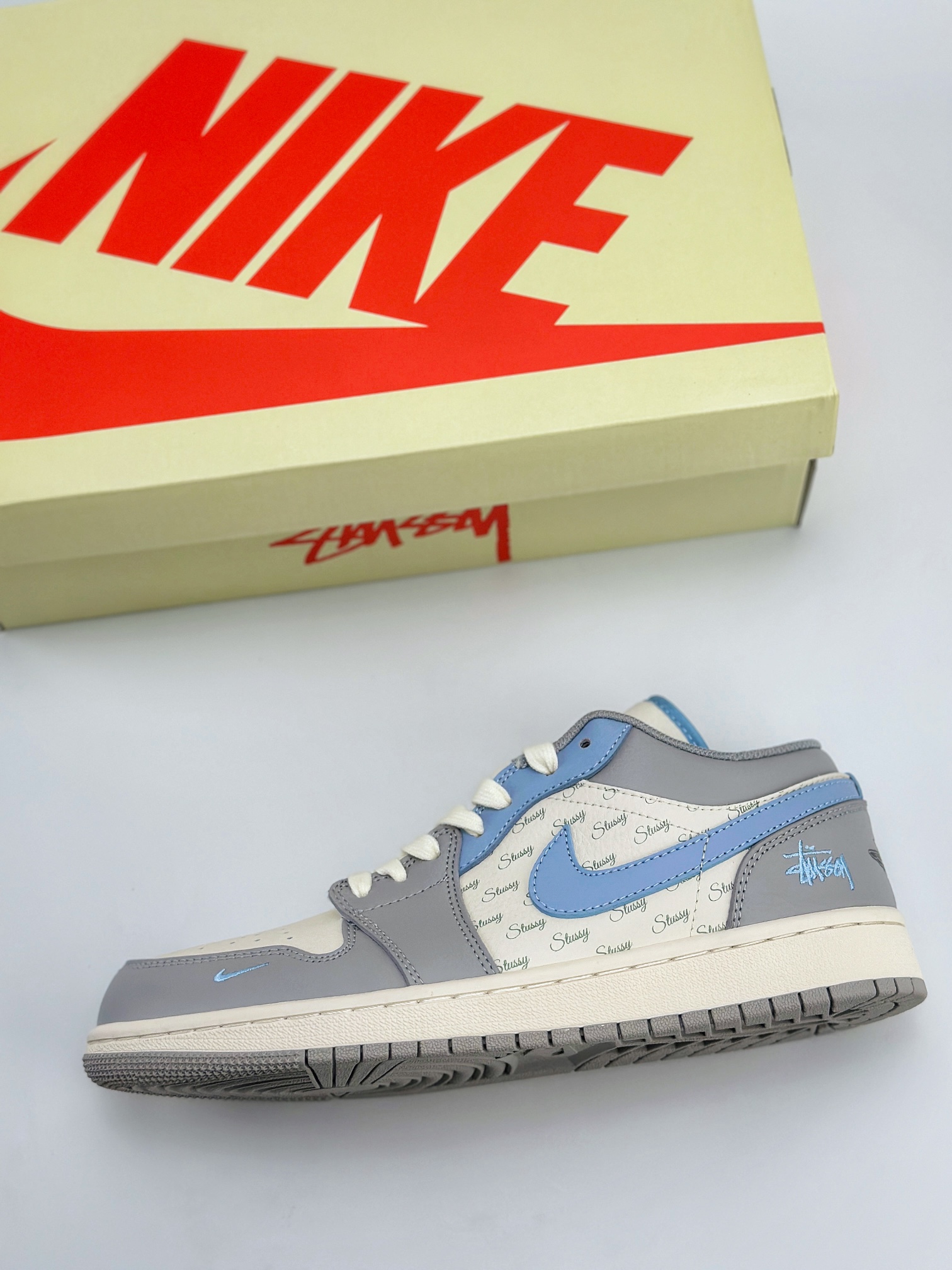 Air Jordan 1 Retro Low x Stuy 米白灰蓝小钩 JJ8688-007