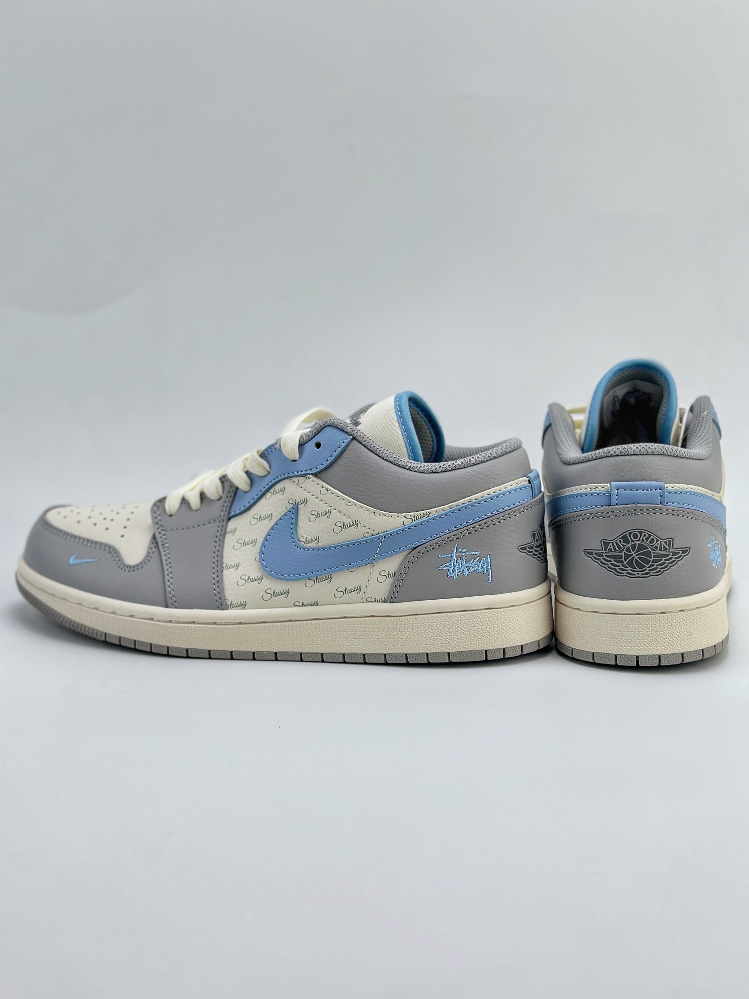 Air Jordan 1 Retro Low x Stuy 米白灰蓝小钩 JJ8688-007