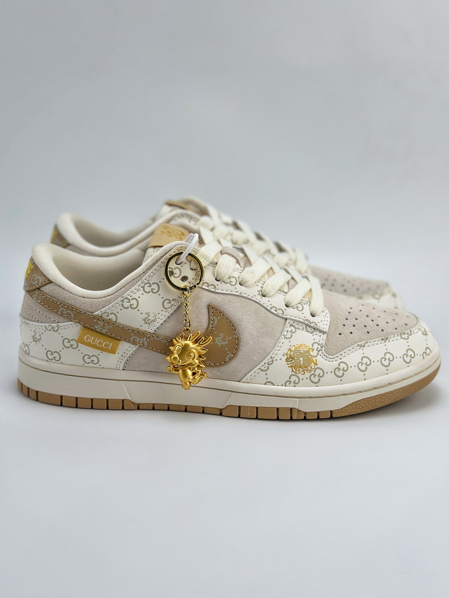 Nike SB Dunk Low x GUCCI 灰黄翻毛 FC1688-157