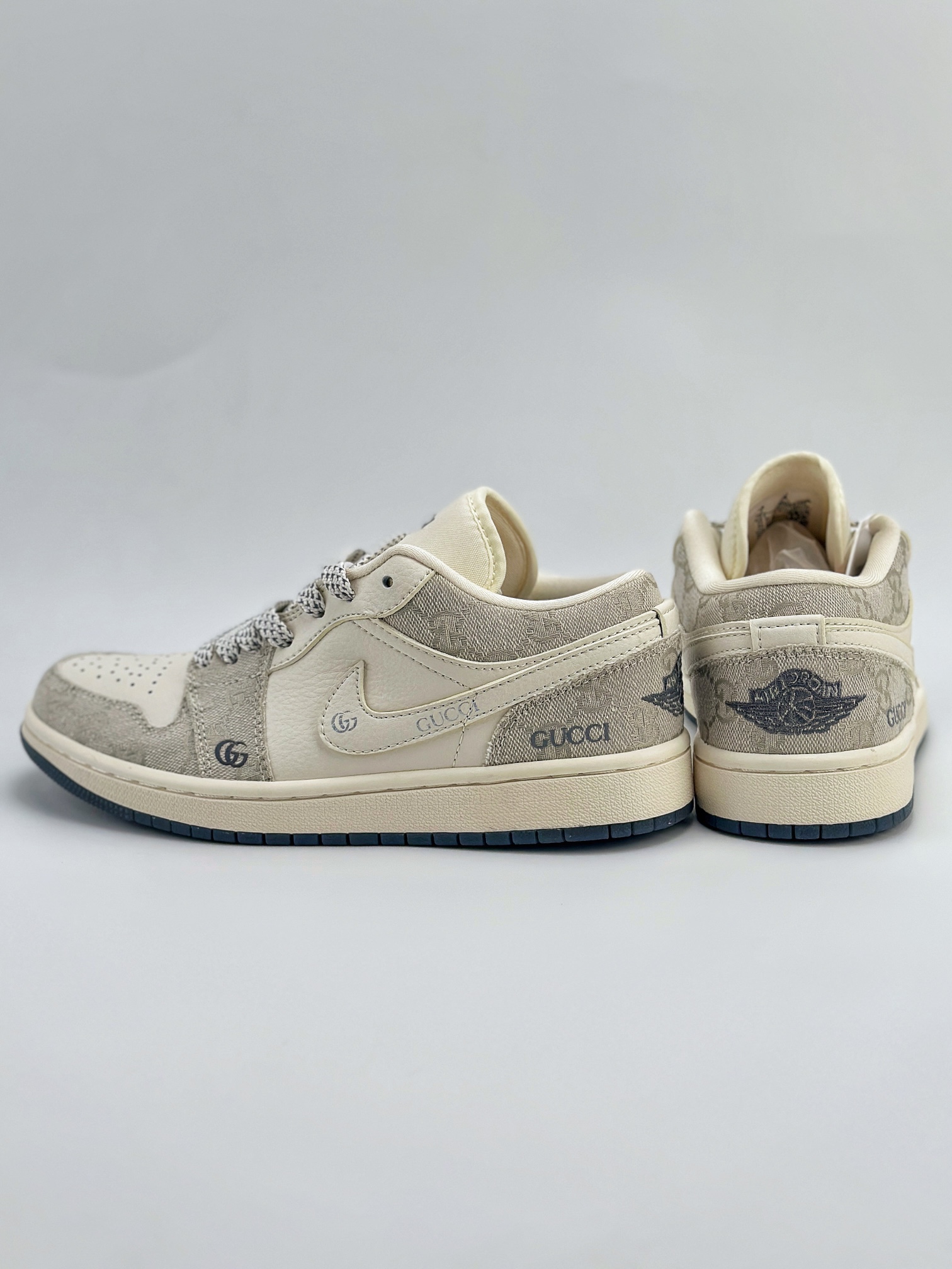 Air Jordan 1 Retro Low x GUCCI 白灰满天星 DM5688-101