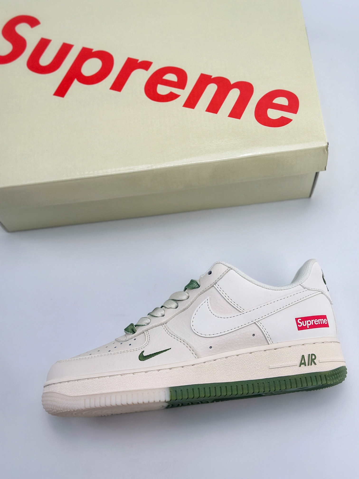 Nike Air Force 1 Low 07 x Supreme 白绿小钩 BB7577-213