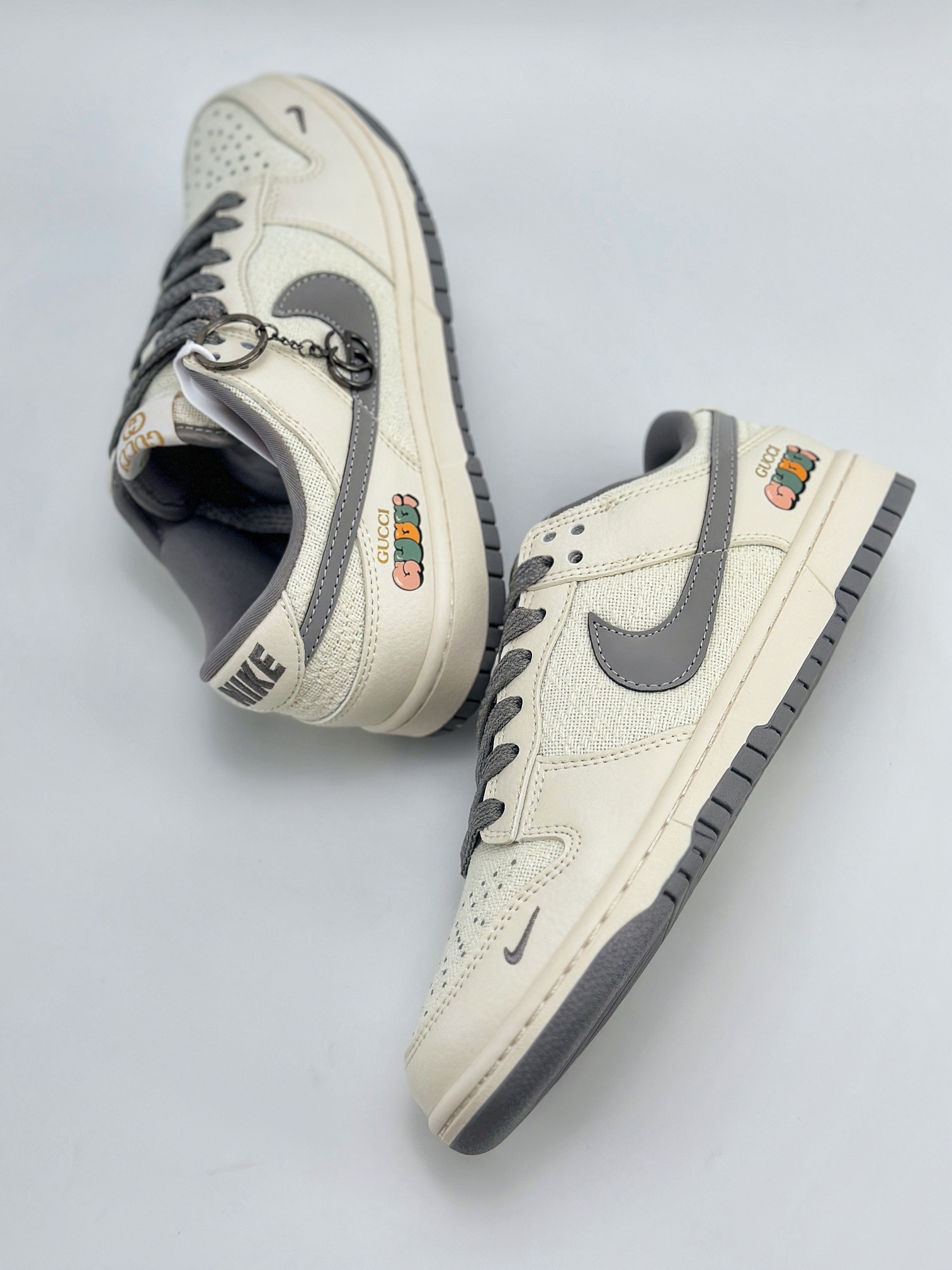 SB Dunk Low x GUCCI 白灰小钩满天星 DQ1098-383