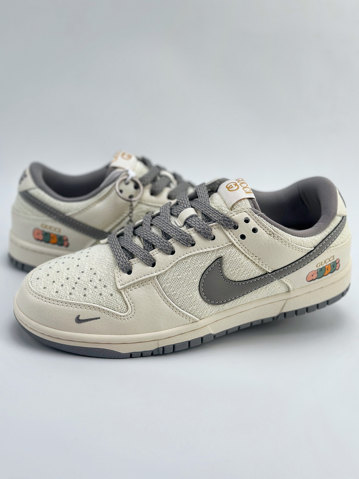 SB Dunk Low x GUCCI 白灰小钩满天星 DQ1098-383